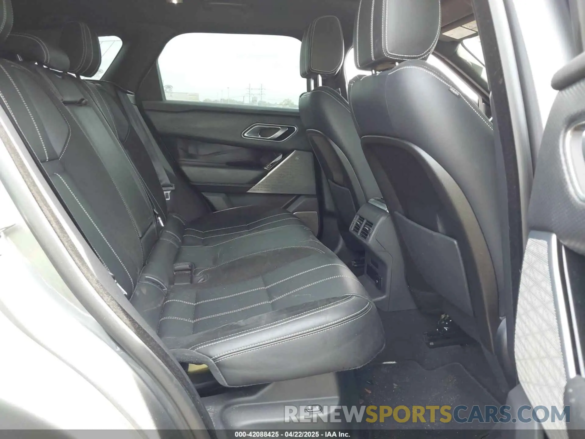 8 Фотография поврежденного автомобиля SALYL2EX3KA228950 LAND ROVER RANGE ROVER VELAR 2019
