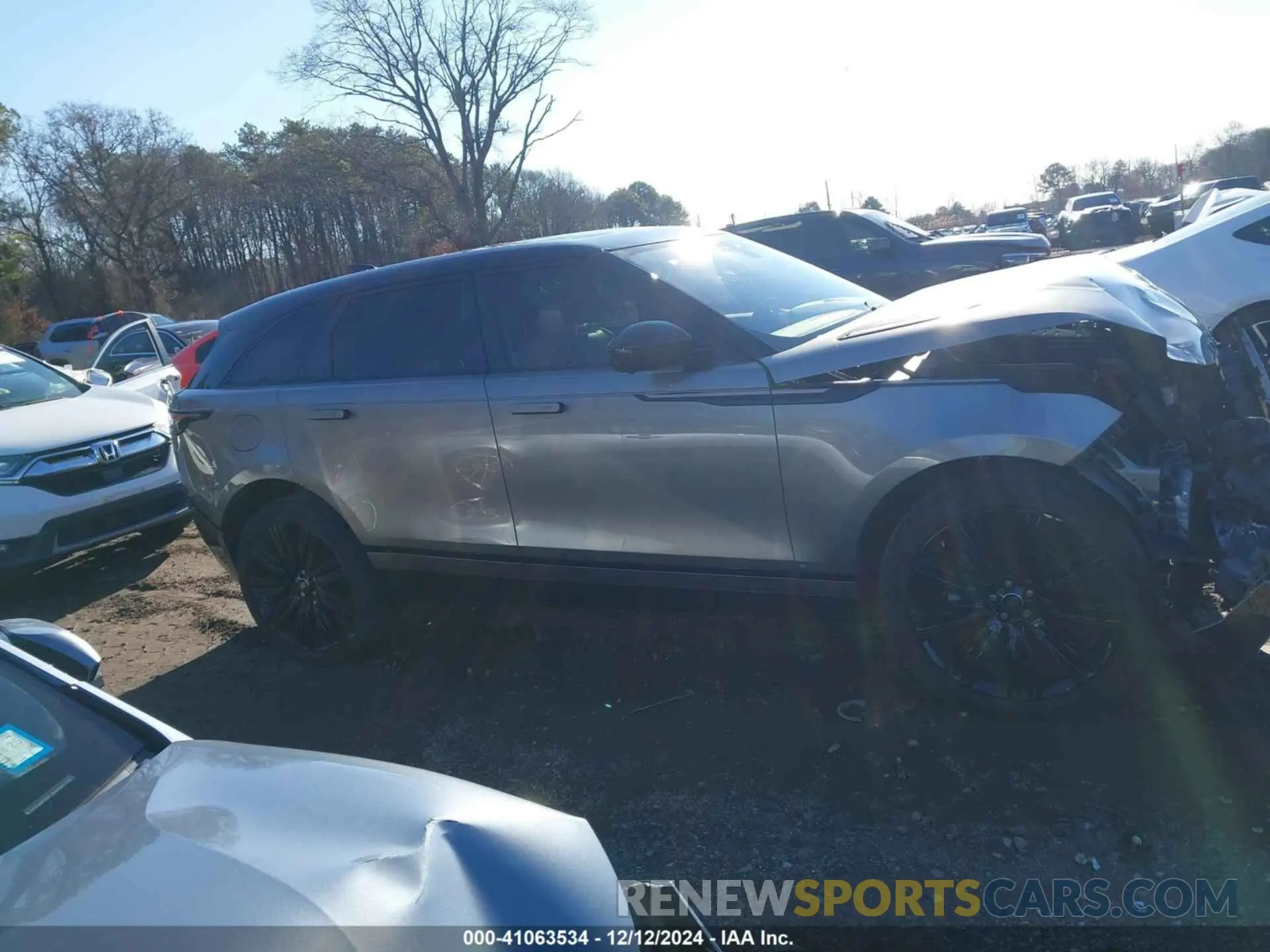 13 Photograph of a damaged car SALYL2EX3KA789567 LAND ROVER RANGE ROVER VELAR 2019