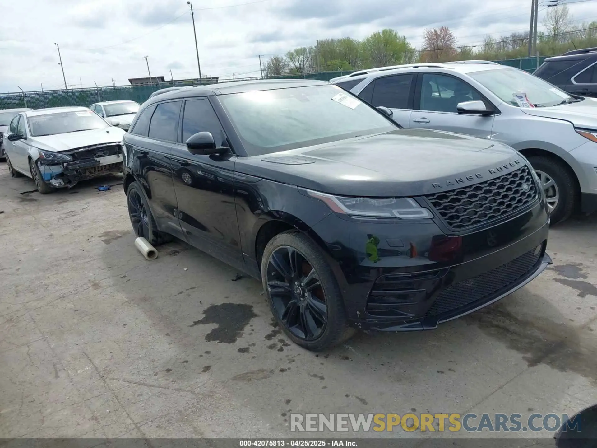 1 Фотография поврежденного автомобиля SALYL2EX4KA215446 LAND ROVER RANGE ROVER VELAR 2019