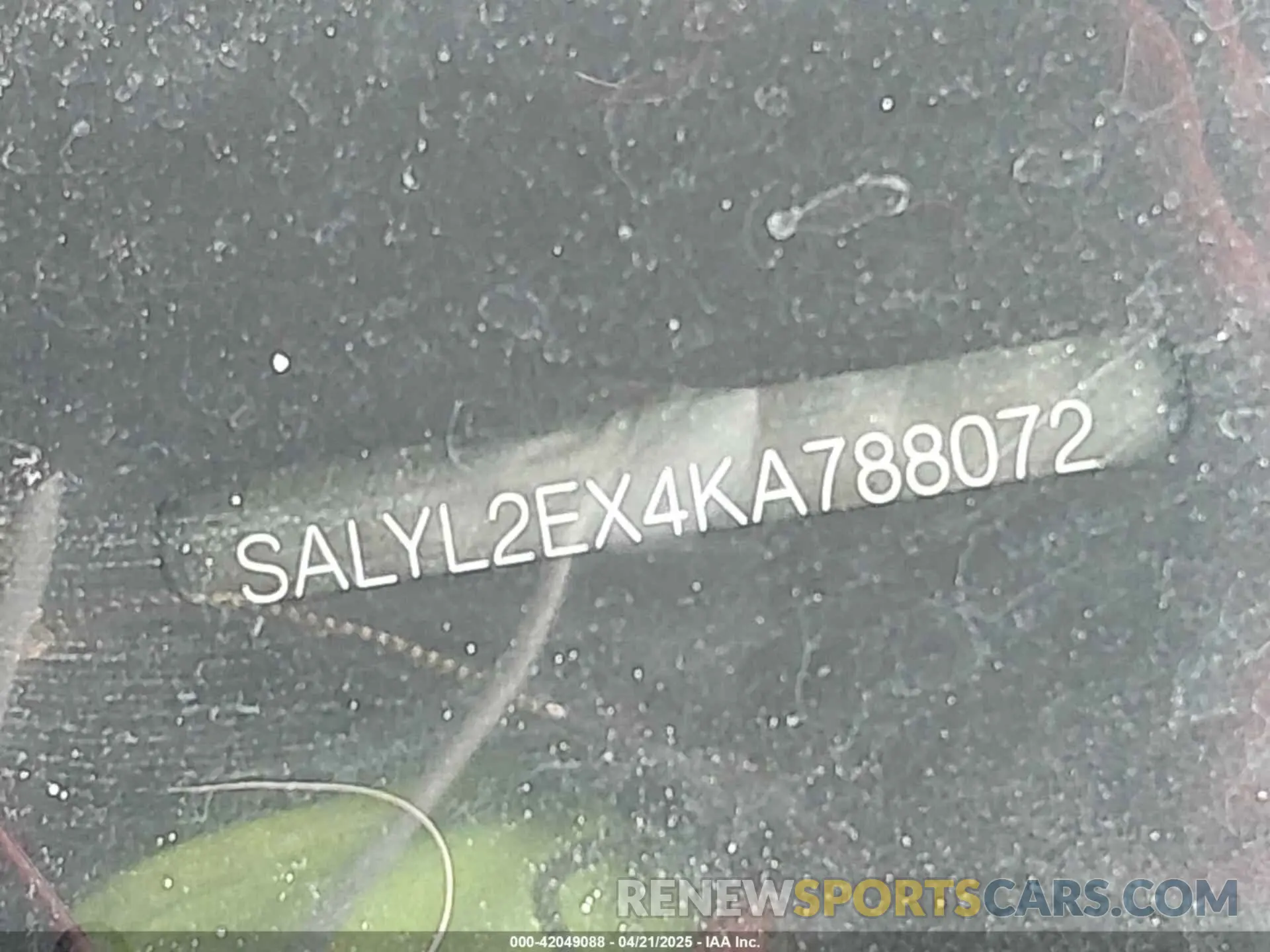 17 Photograph of a damaged car SALYL2EX4KA788072 LAND ROVER RANGE ROVER VELAR 2019