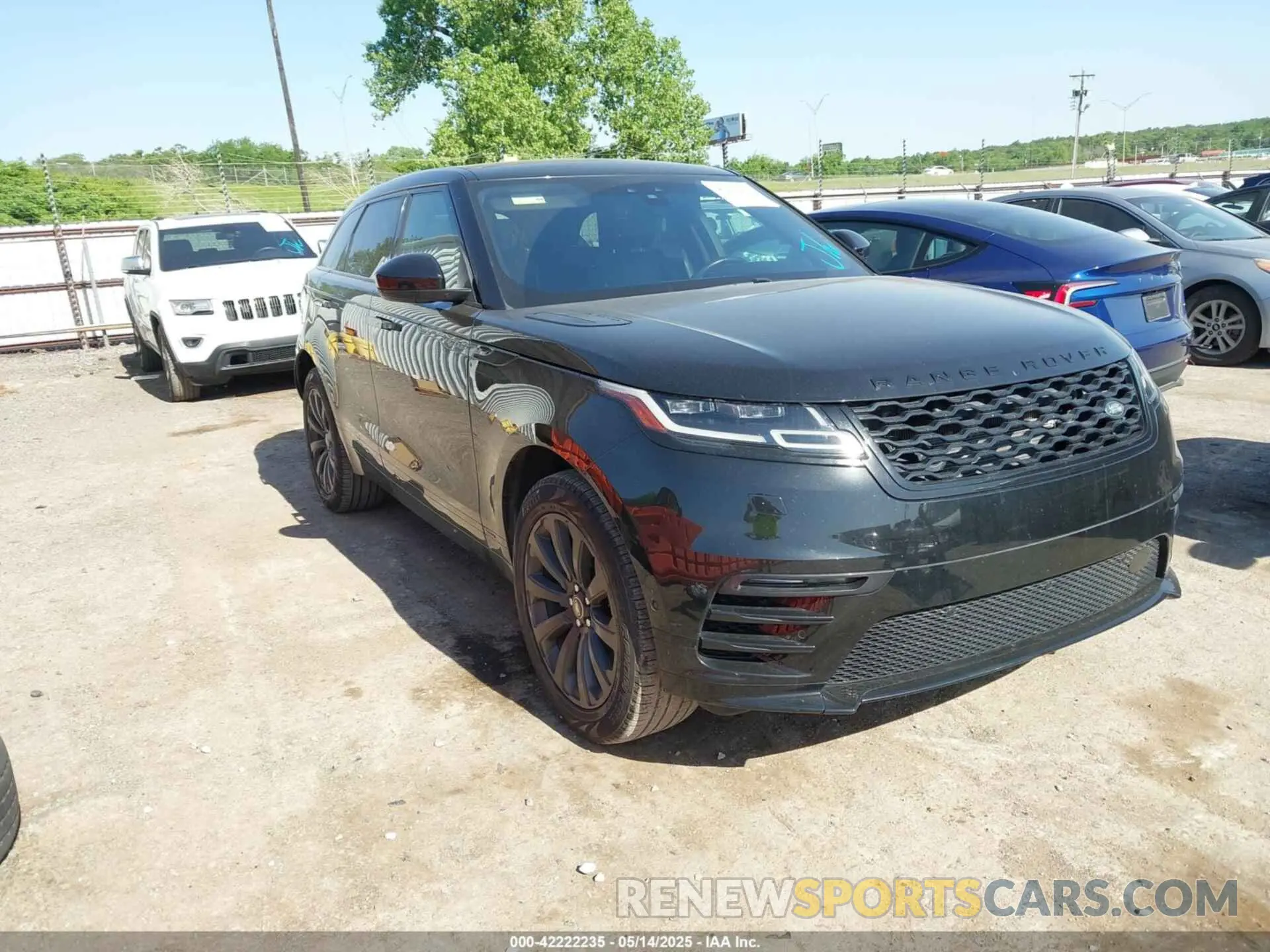 1 Фотография поврежденного автомобиля SALYL2EX6KA791605 LAND ROVER RANGE ROVER VELAR 2019