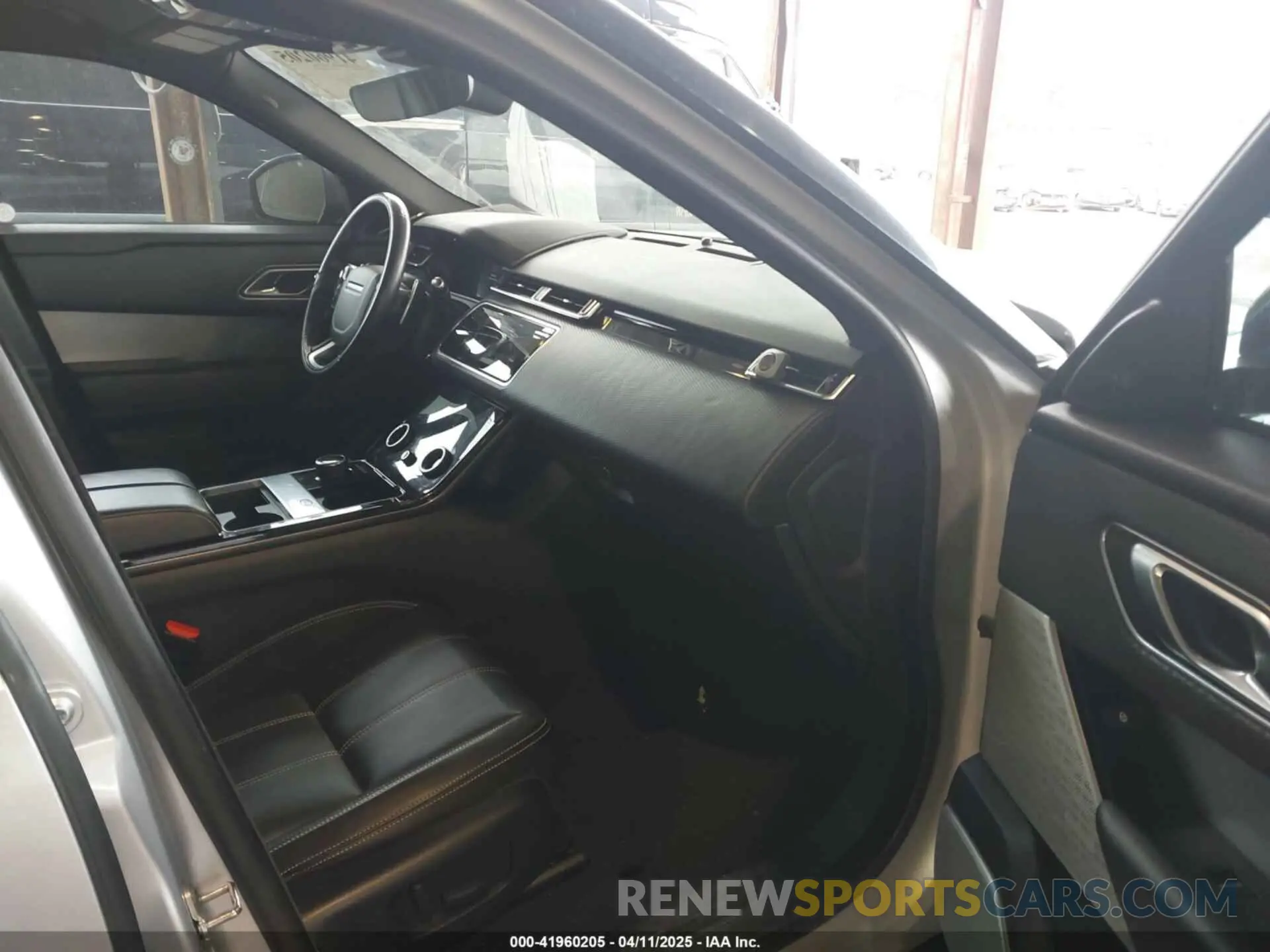 5 Photograph of a damaged car SALYL2EX7KA787059 LAND ROVER RANGE ROVER VELAR 2019