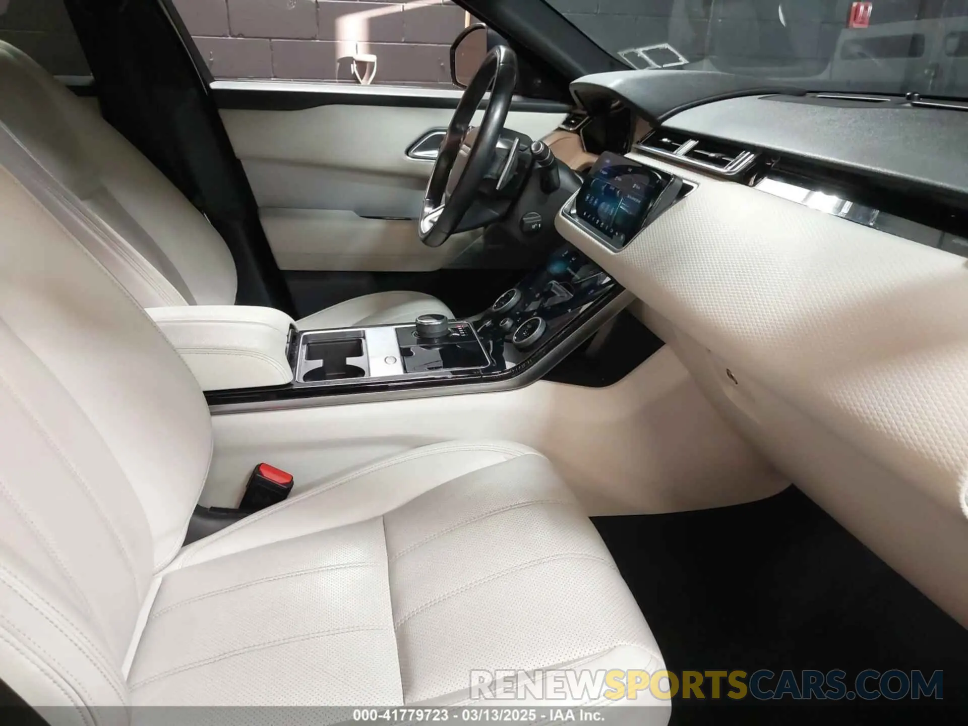 5 Фотография поврежденного автомобиля SALYL2EX8KA220360 LAND ROVER RANGE ROVER VELAR 2019