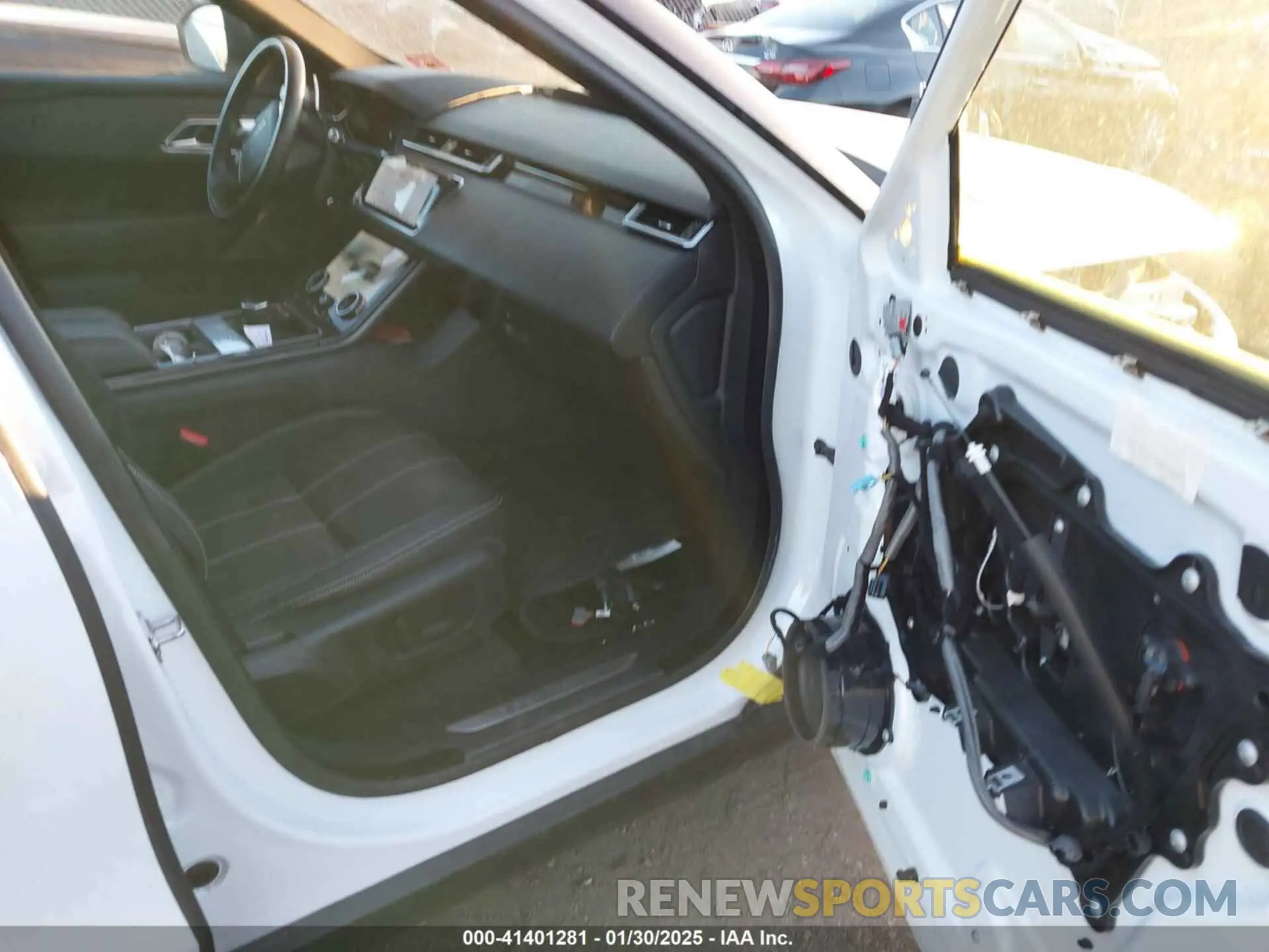 5 Photograph of a damaged car SALYL2EX9KA219220 LAND ROVER RANGE ROVER VELAR 2019