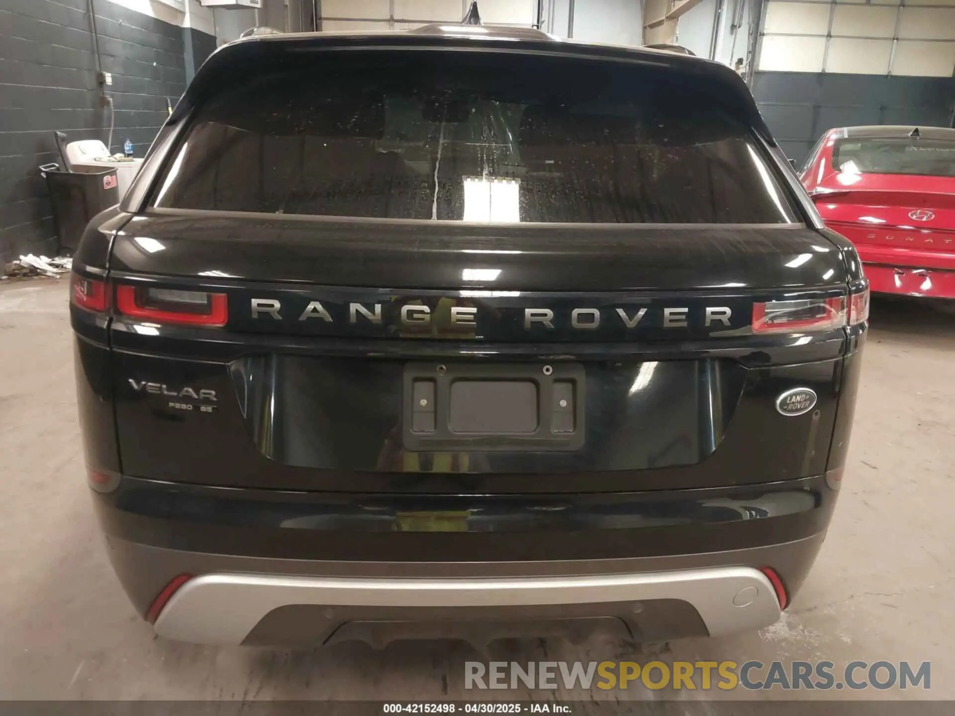 16 Photograph of a damaged car SALYL2EX9KA235823 LAND ROVER RANGE ROVER VELAR 2019