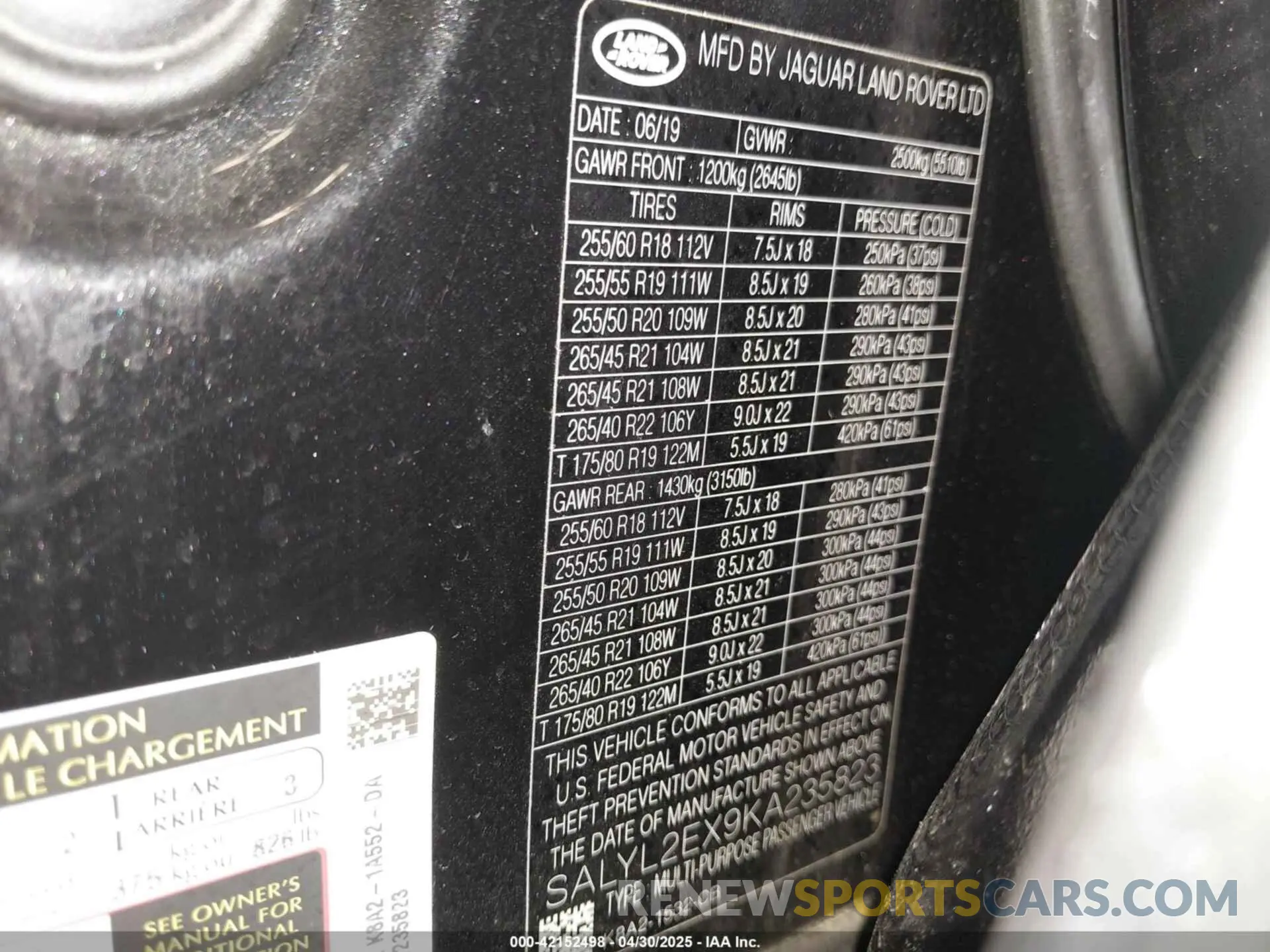 9 Photograph of a damaged car SALYL2EX9KA235823 LAND ROVER RANGE ROVER VELAR 2019