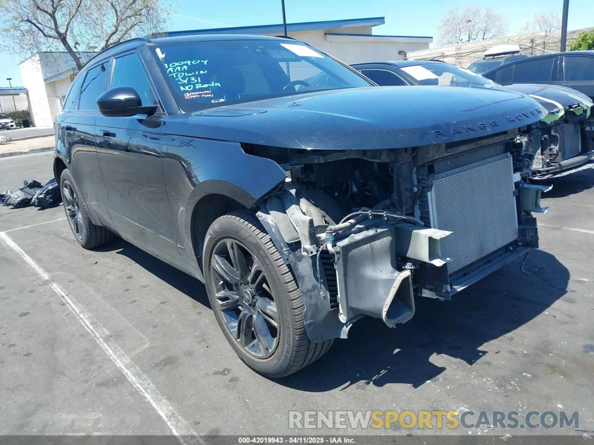 1 Photograph of a damaged car SALYL2EXXKA217654 LAND ROVER RANGE ROVER VELAR 2019