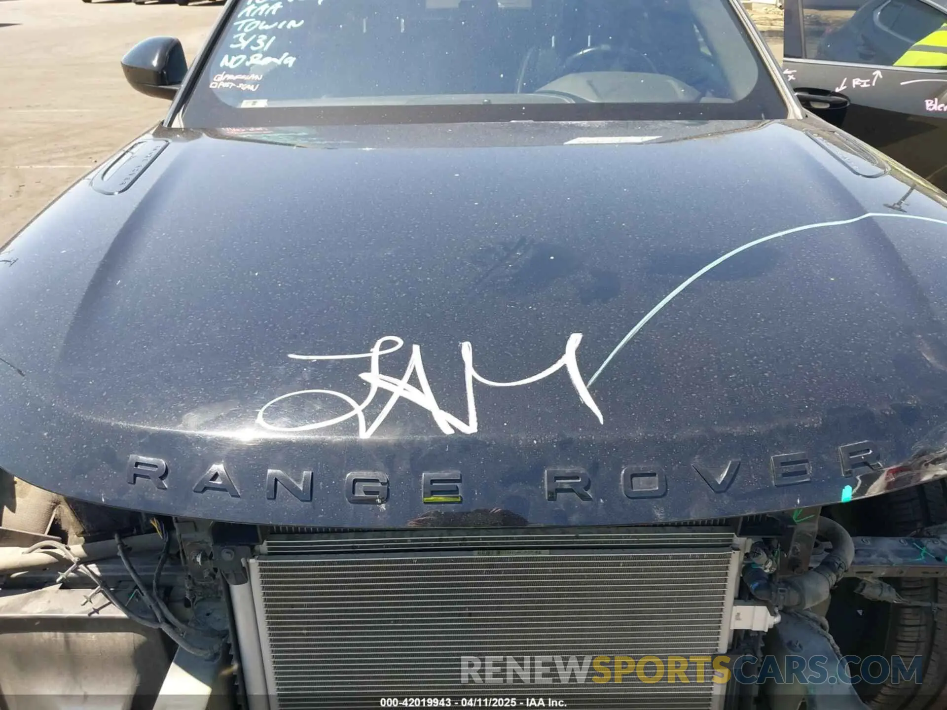 10 Photograph of a damaged car SALYL2EXXKA217654 LAND ROVER RANGE ROVER VELAR 2019