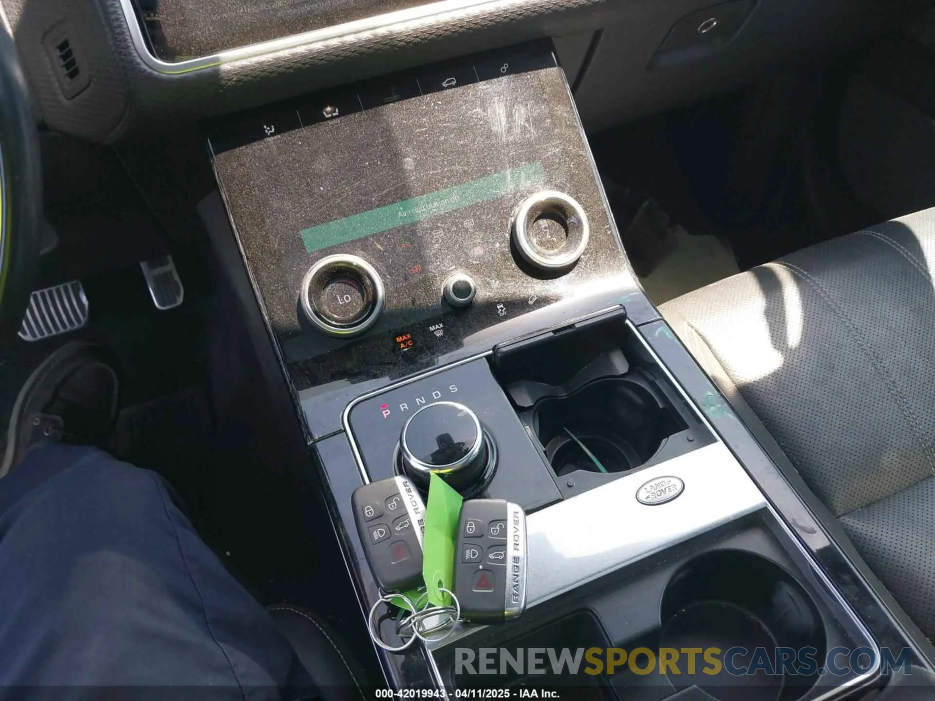 11 Photograph of a damaged car SALYL2EXXKA217654 LAND ROVER RANGE ROVER VELAR 2019