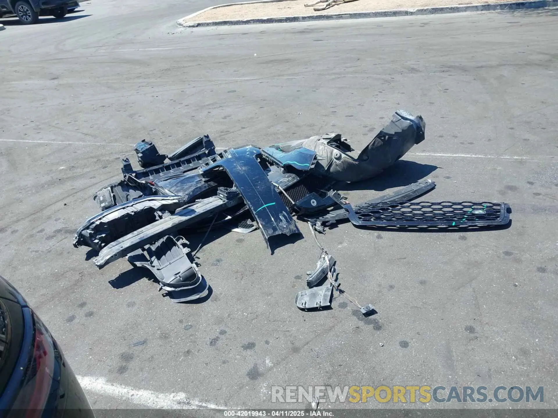 12 Photograph of a damaged car SALYL2EXXKA217654 LAND ROVER RANGE ROVER VELAR 2019