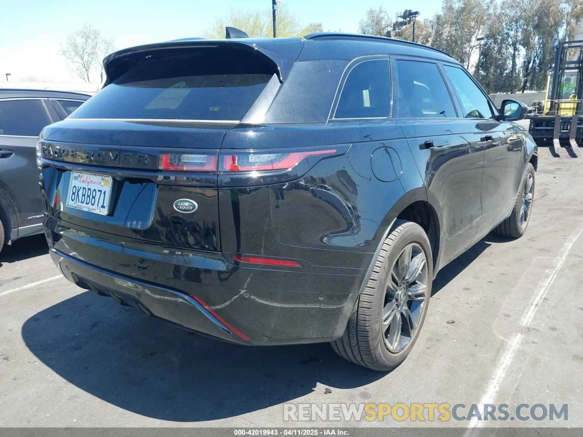 4 Photograph of a damaged car SALYL2EXXKA217654 LAND ROVER RANGE ROVER VELAR 2019