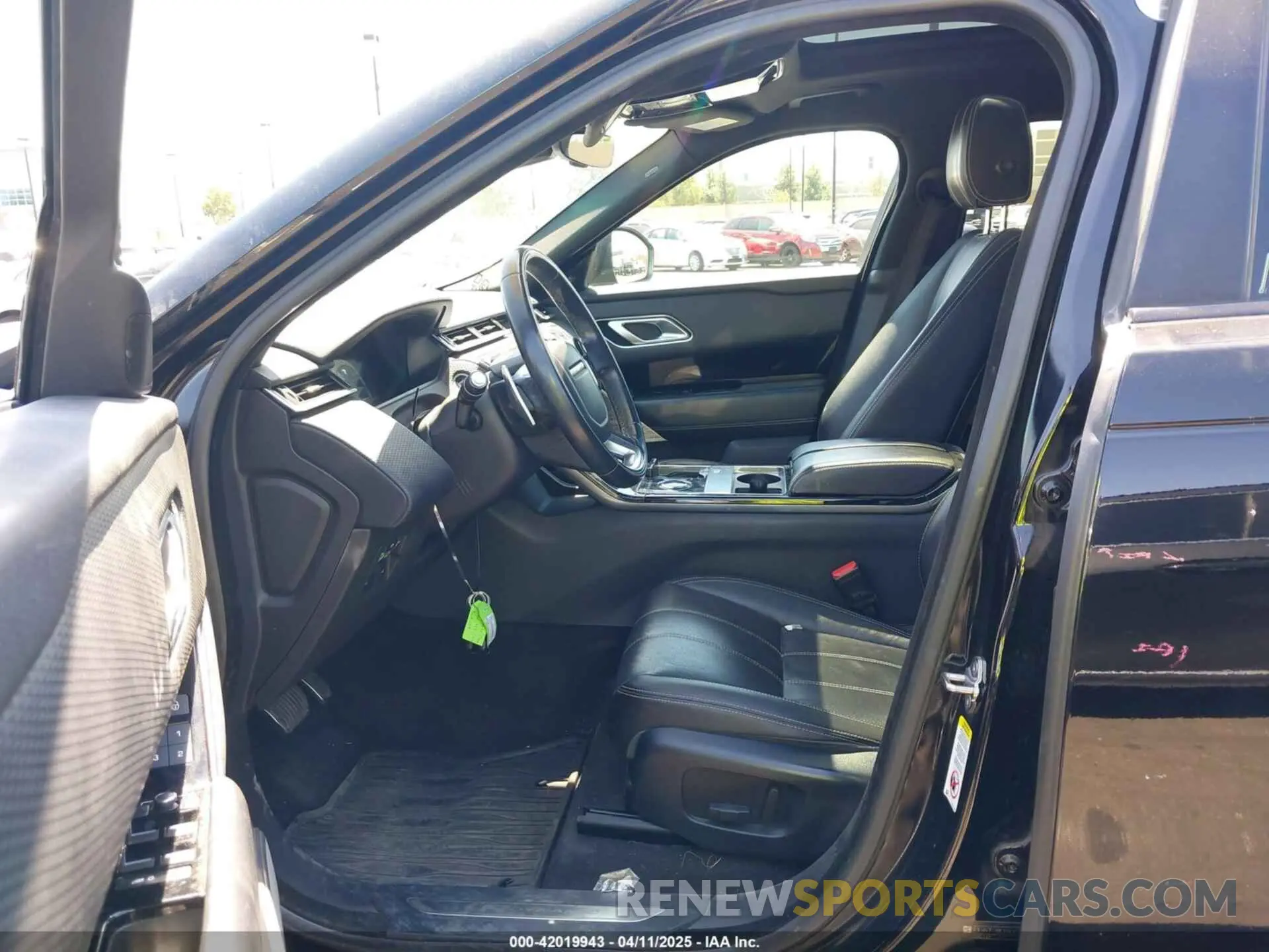 5 Photograph of a damaged car SALYL2EXXKA217654 LAND ROVER RANGE ROVER VELAR 2019