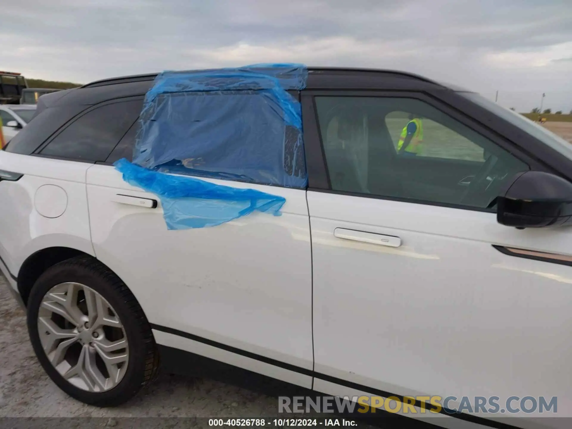 13 Photograph of a damaged car SALYL2FV7KA214272 LAND ROVER RANGE ROVER VELAR 2019
