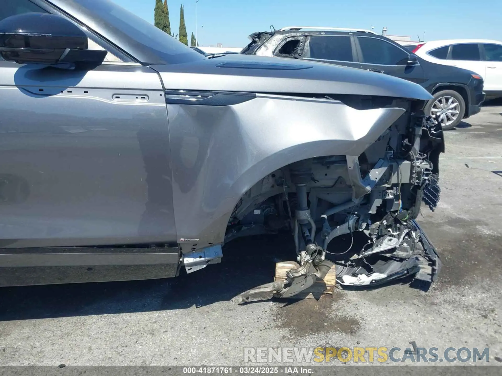 18 Фотография поврежденного автомобиля SALYL2FV7KA226695 LAND ROVER RANGE ROVER VELAR 2019