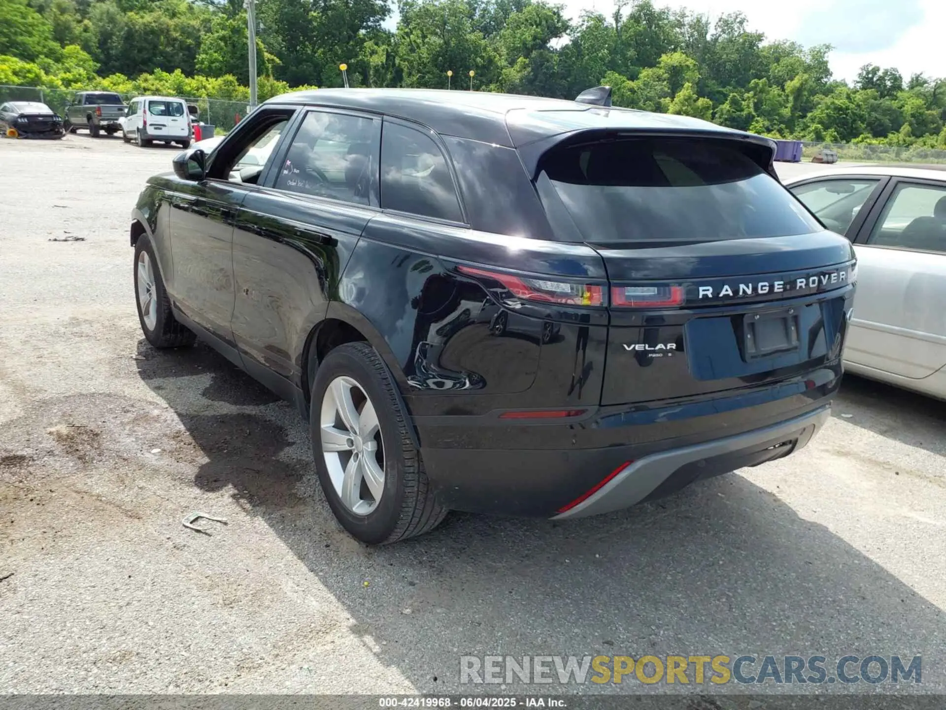 3 Photograph of a damaged car SALYB2EX1LA265855 LAND ROVER RANGE ROVER VELAR 2020