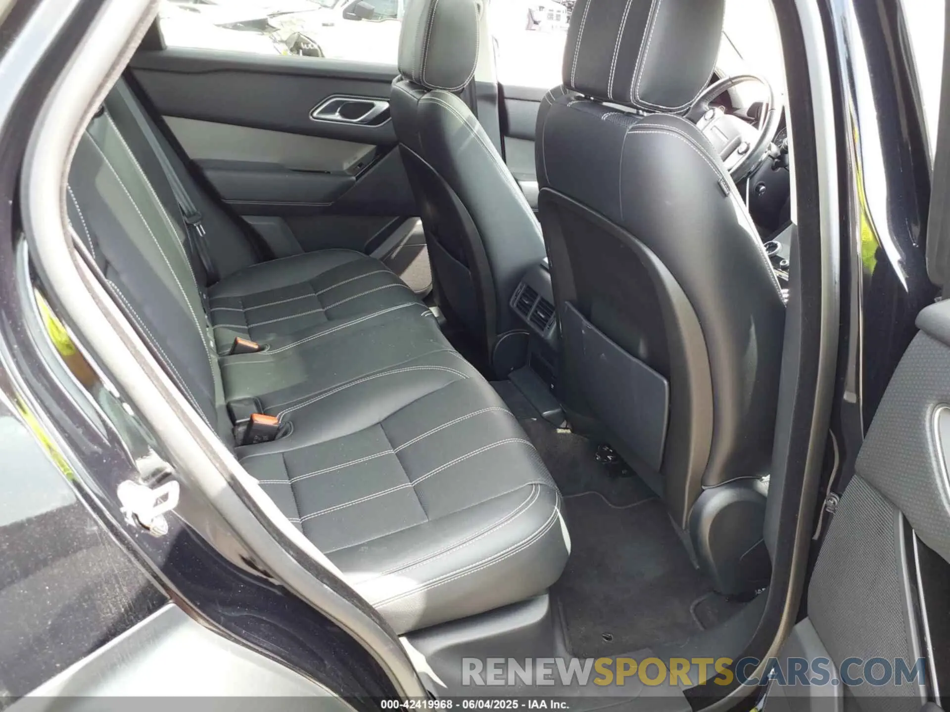 8 Photograph of a damaged car SALYB2EX1LA265855 LAND ROVER RANGE ROVER VELAR 2020