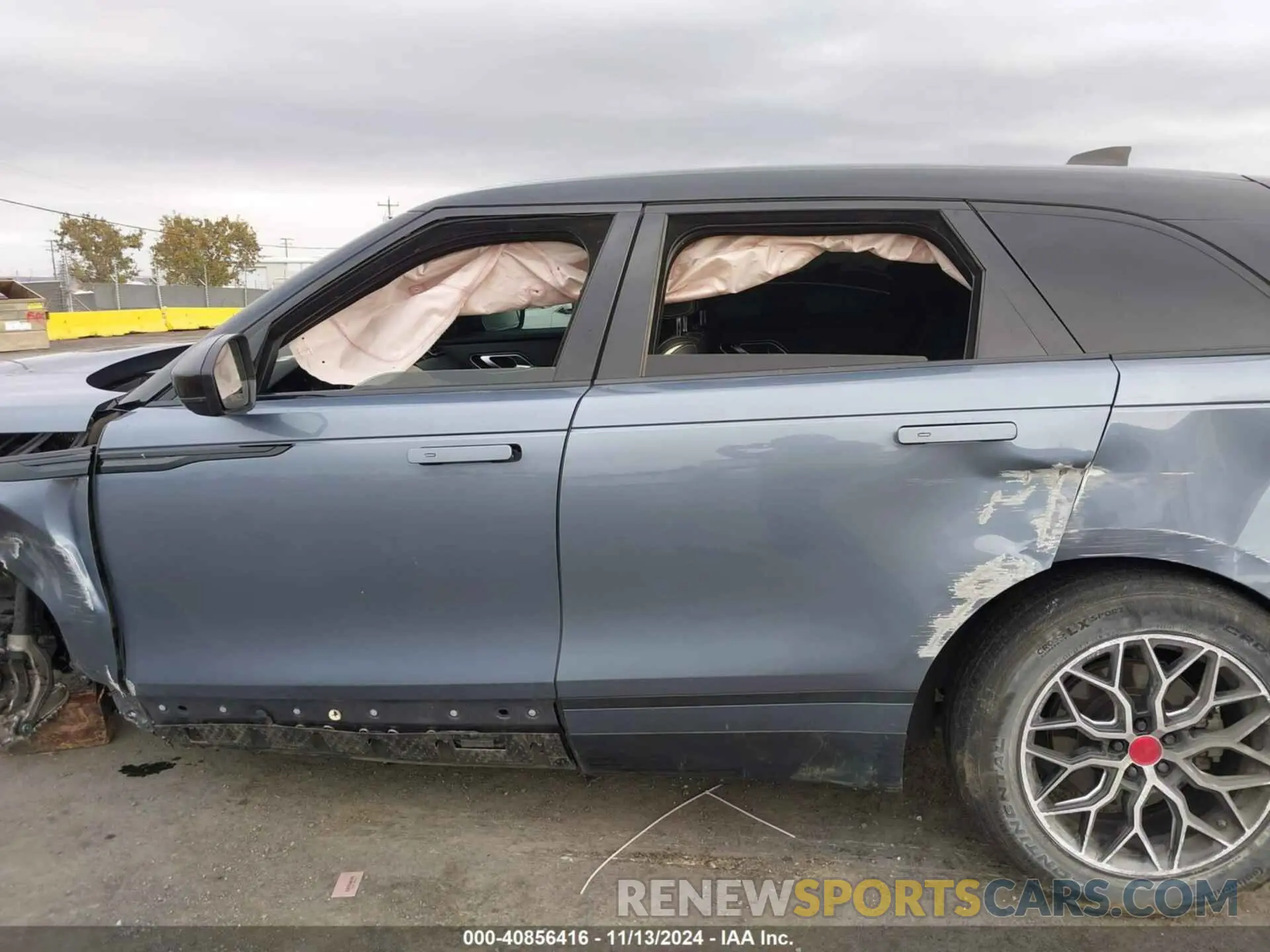 14 Photograph of a damaged car SALYB2EX1LA290495 LAND ROVER RANGE ROVER VELAR 2020