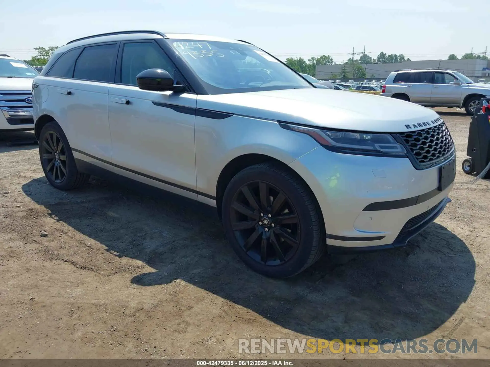 1 Фотография поврежденного автомобиля SALYB2EX4LA242330 LAND ROVER RANGE ROVER VELAR 2020