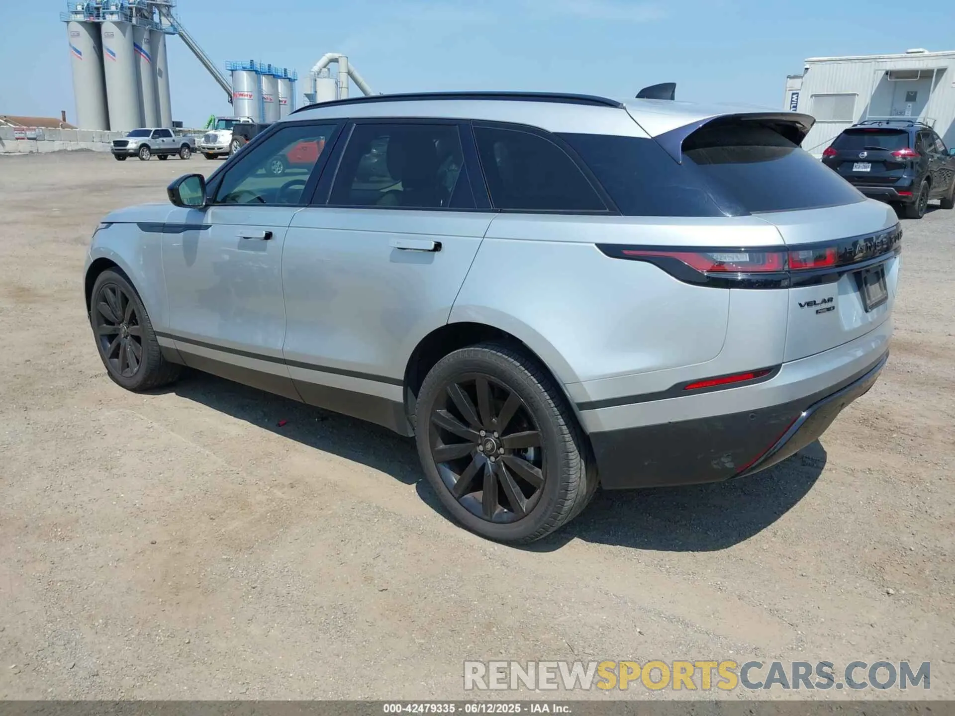 3 Фотография поврежденного автомобиля SALYB2EX4LA242330 LAND ROVER RANGE ROVER VELAR 2020