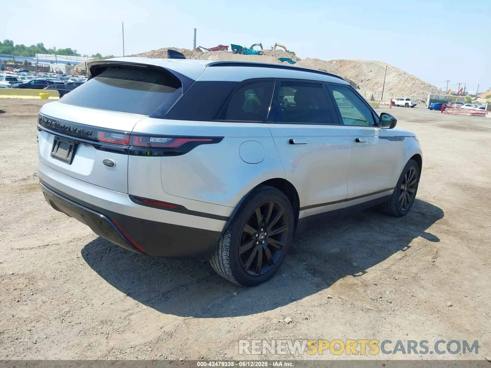 4 Фотография поврежденного автомобиля SALYB2EX4LA242330 LAND ROVER RANGE ROVER VELAR 2020