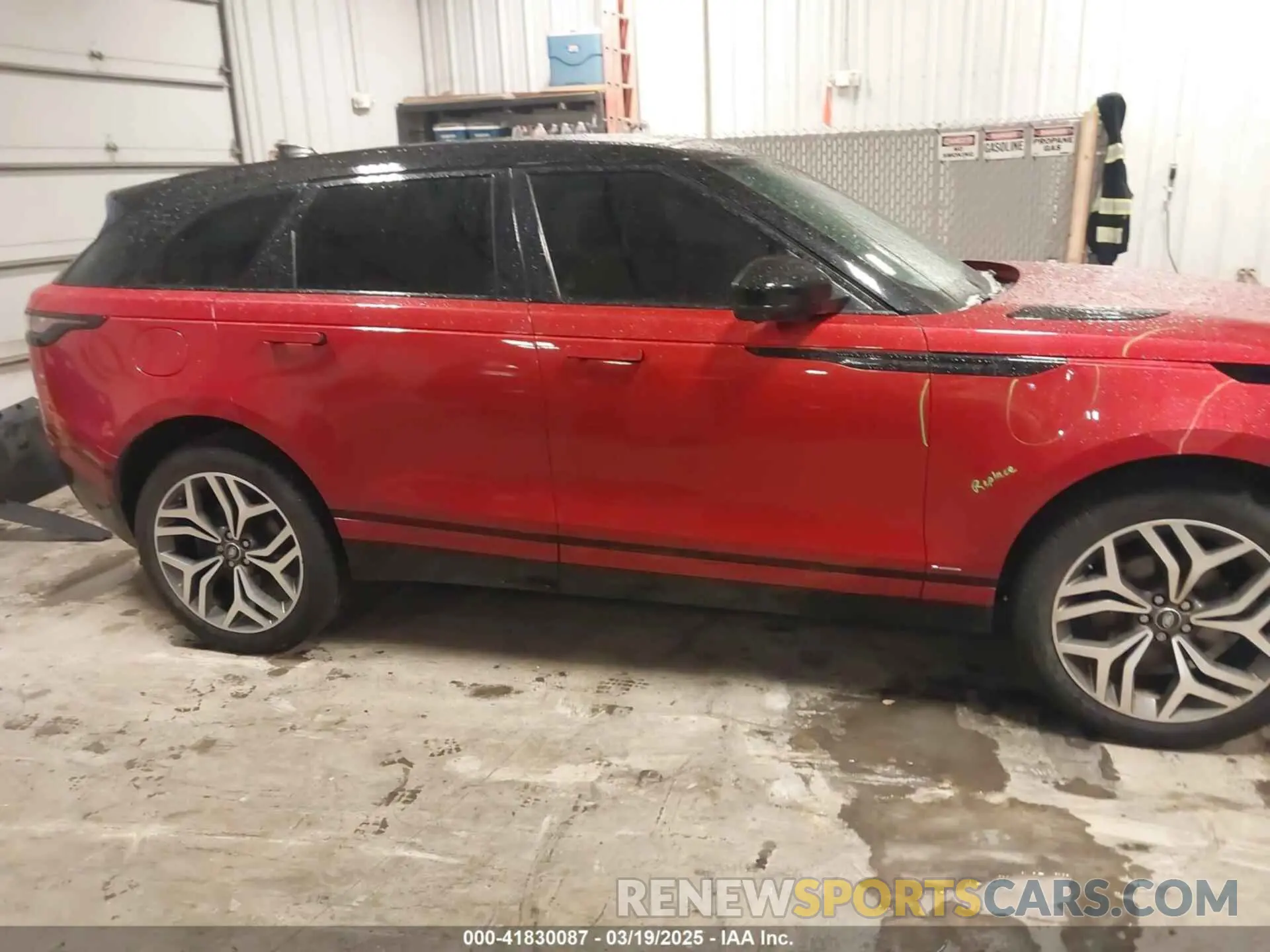 14 Photograph of a damaged car SALYK2EX1LA247839 LAND ROVER RANGE ROVER VELAR 2020