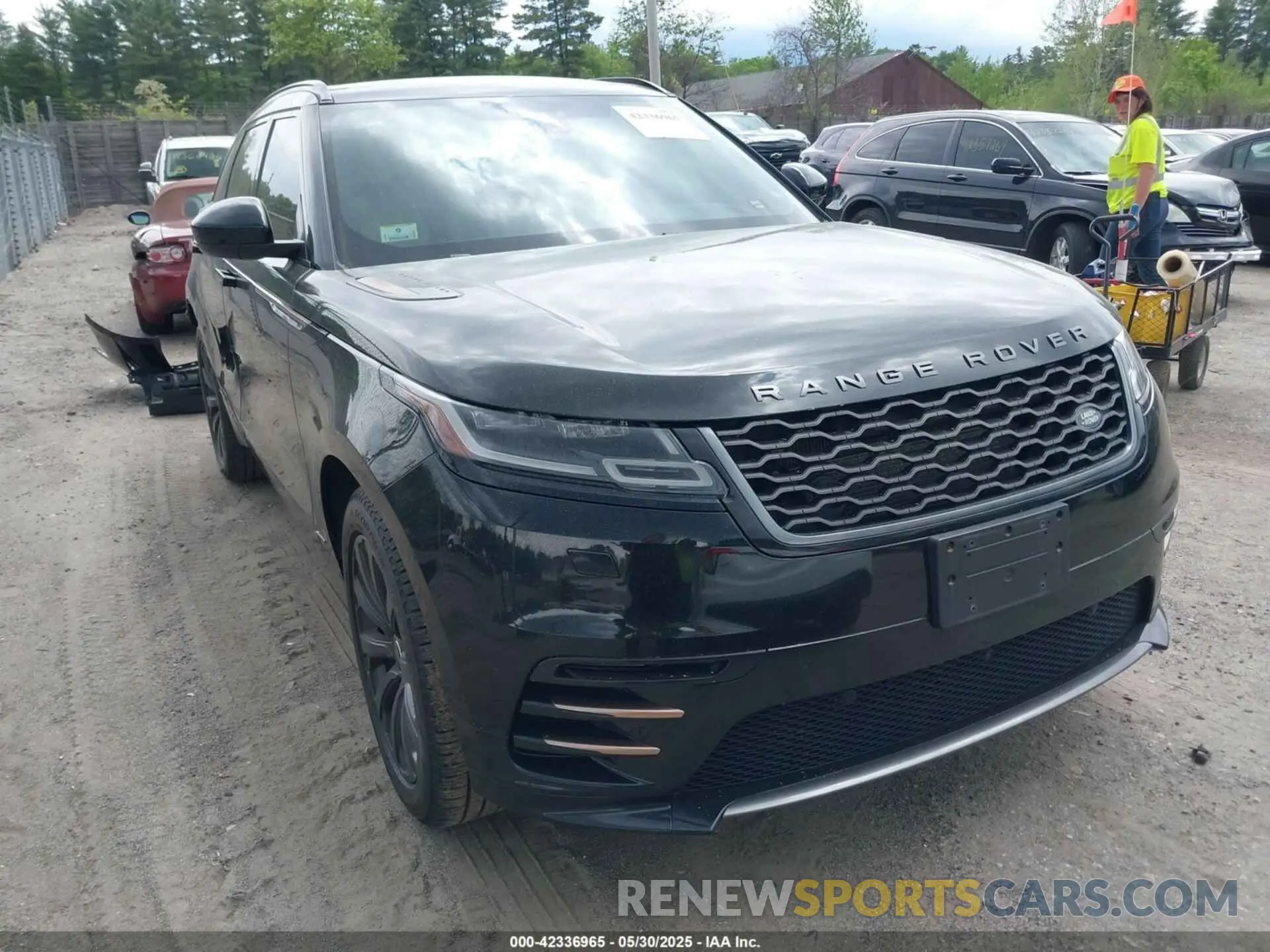 1 Photograph of a damaged car SALYK2EX5LA242336 LAND ROVER RANGE ROVER VELAR 2020