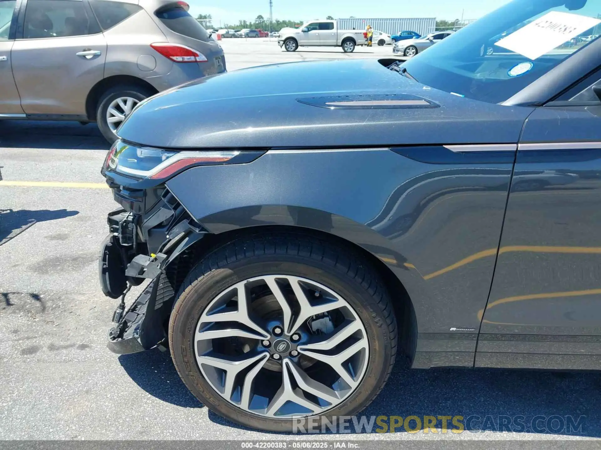 21 Photograph of a damaged car SALYK2EX5LA243809 LAND ROVER RANGE ROVER VELAR 2020