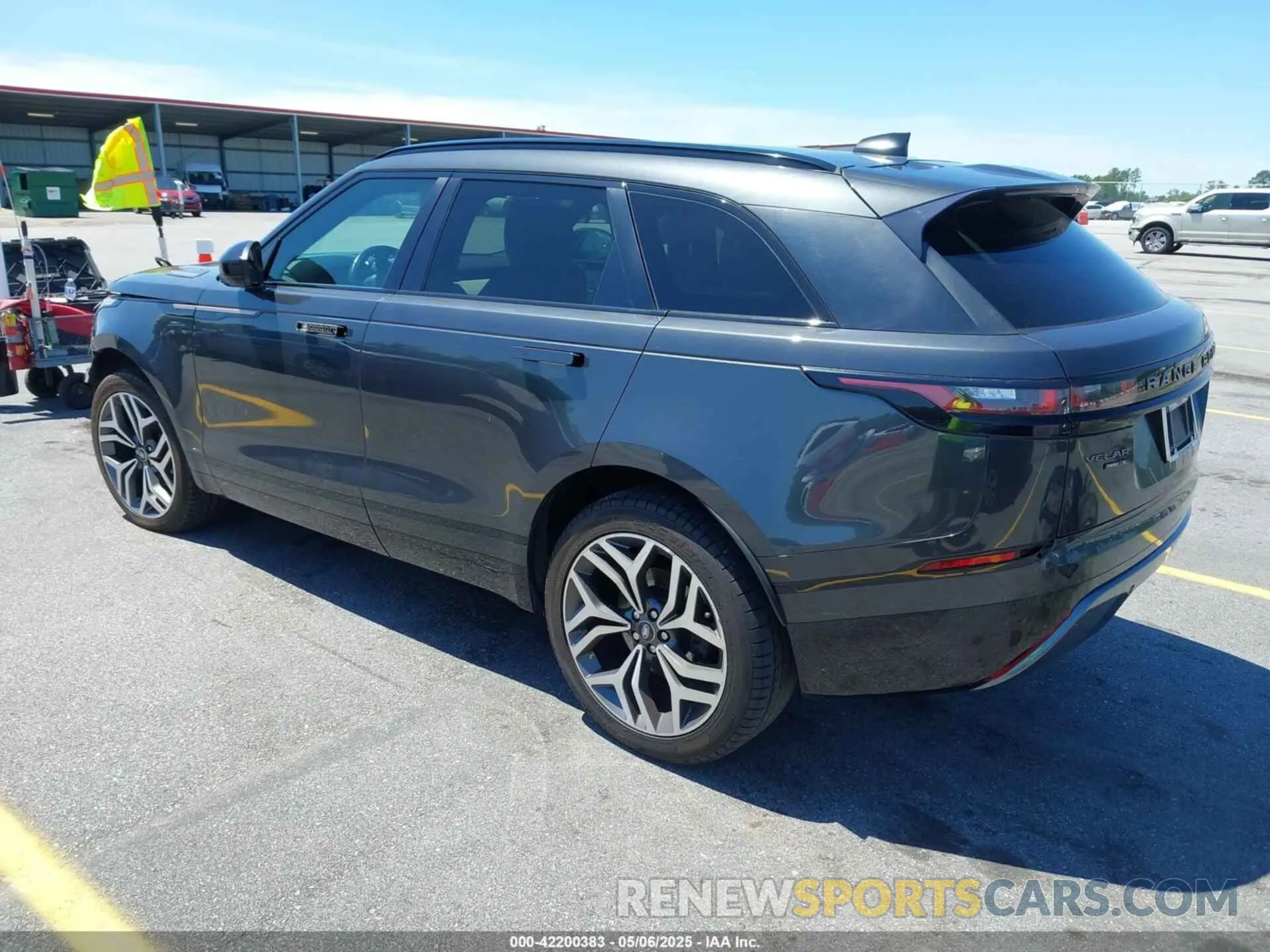 3 Photograph of a damaged car SALYK2EX5LA243809 LAND ROVER RANGE ROVER VELAR 2020
