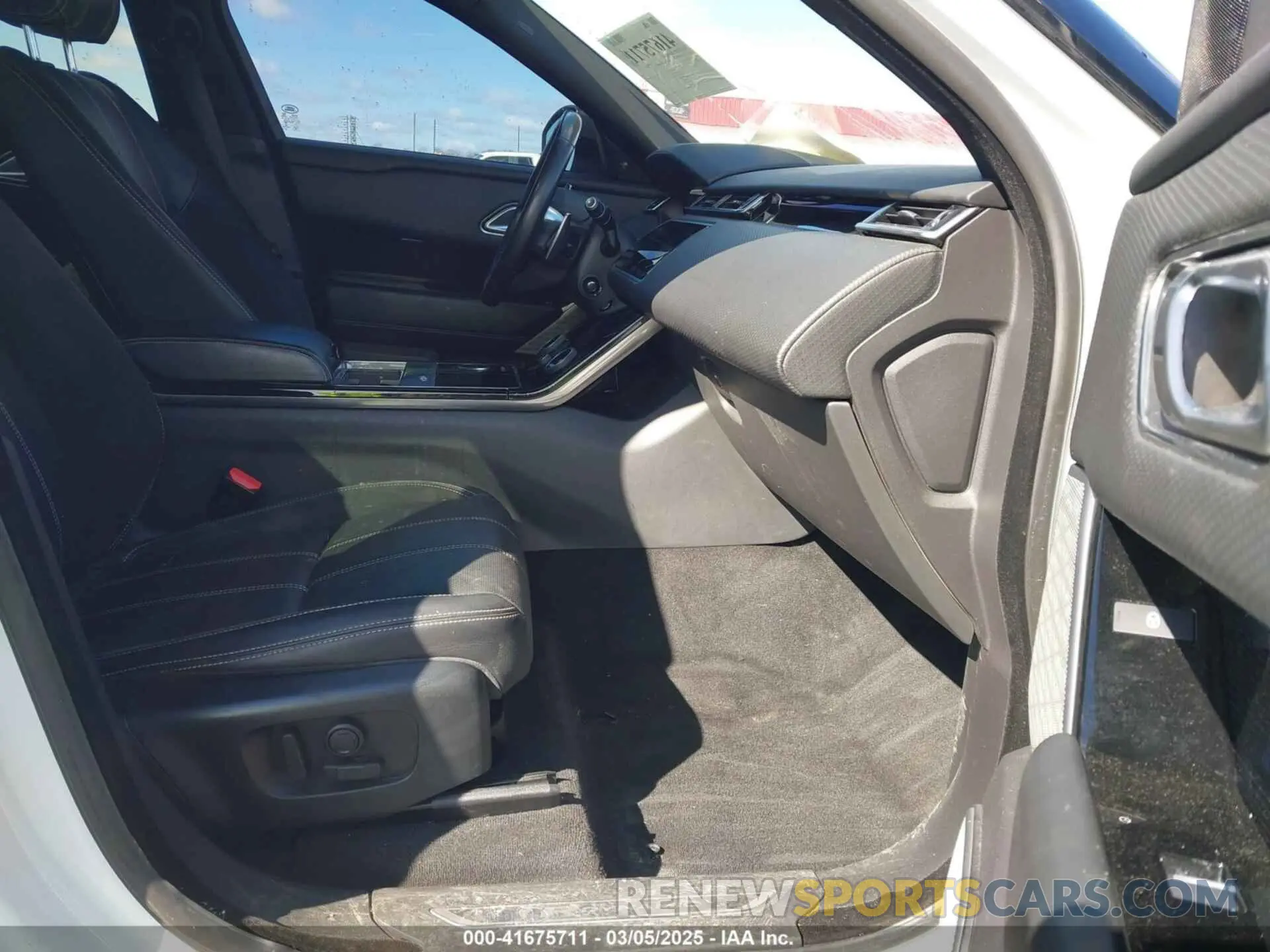 5 Photograph of a damaged car SALYK2EX8LA262225 LAND ROVER RANGE ROVER VELAR 2020