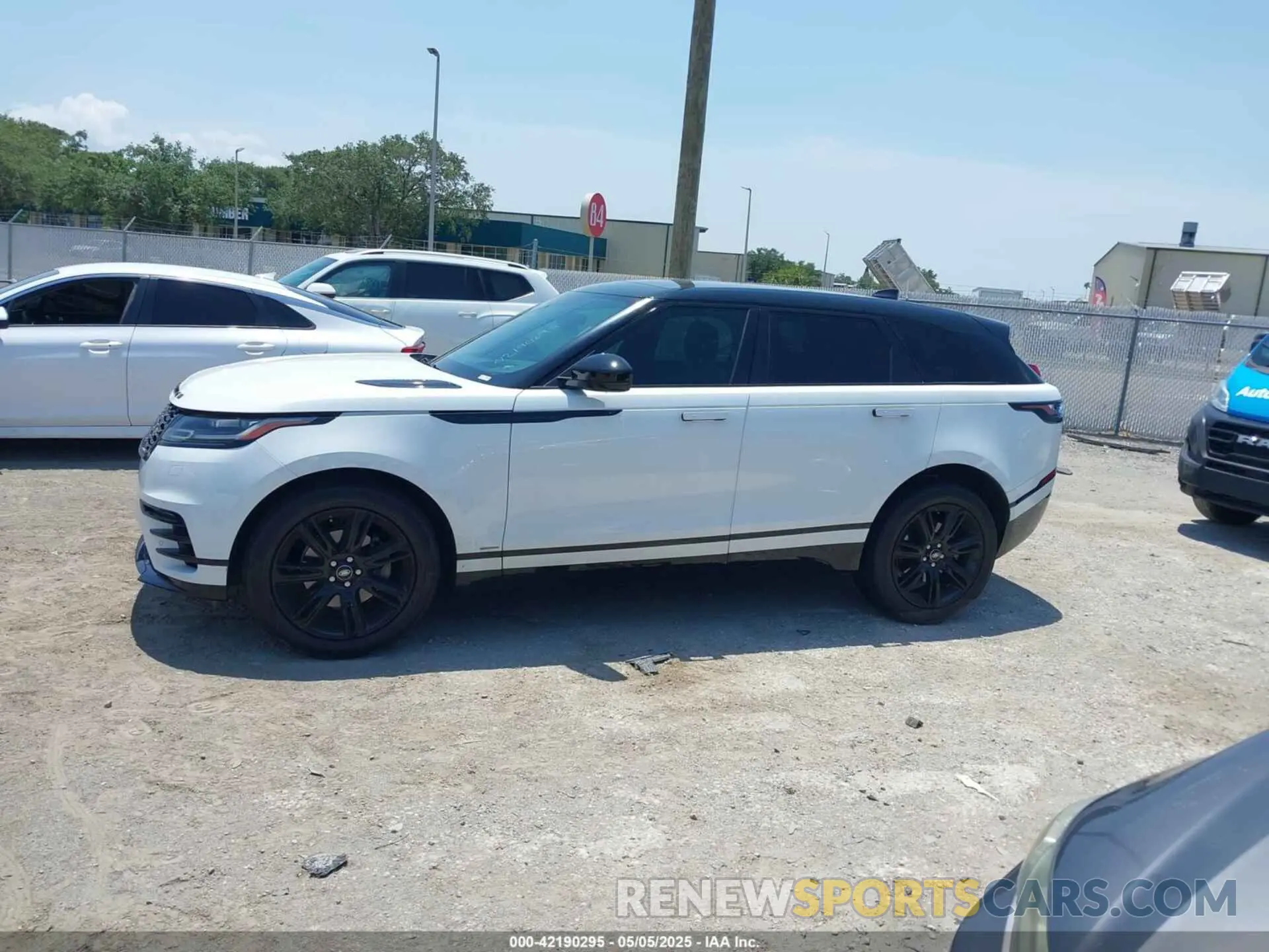 14 Photograph of a damaged car SALYK2EX9LA252092 LAND ROVER RANGE ROVER VELAR 2020