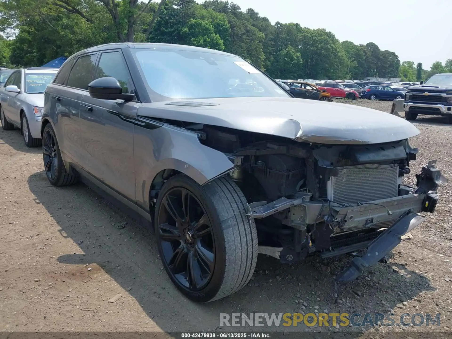 1 Фотография поврежденного автомобиля SALYM2EV8LA274870 LAND ROVER RANGE ROVER VELAR 2020