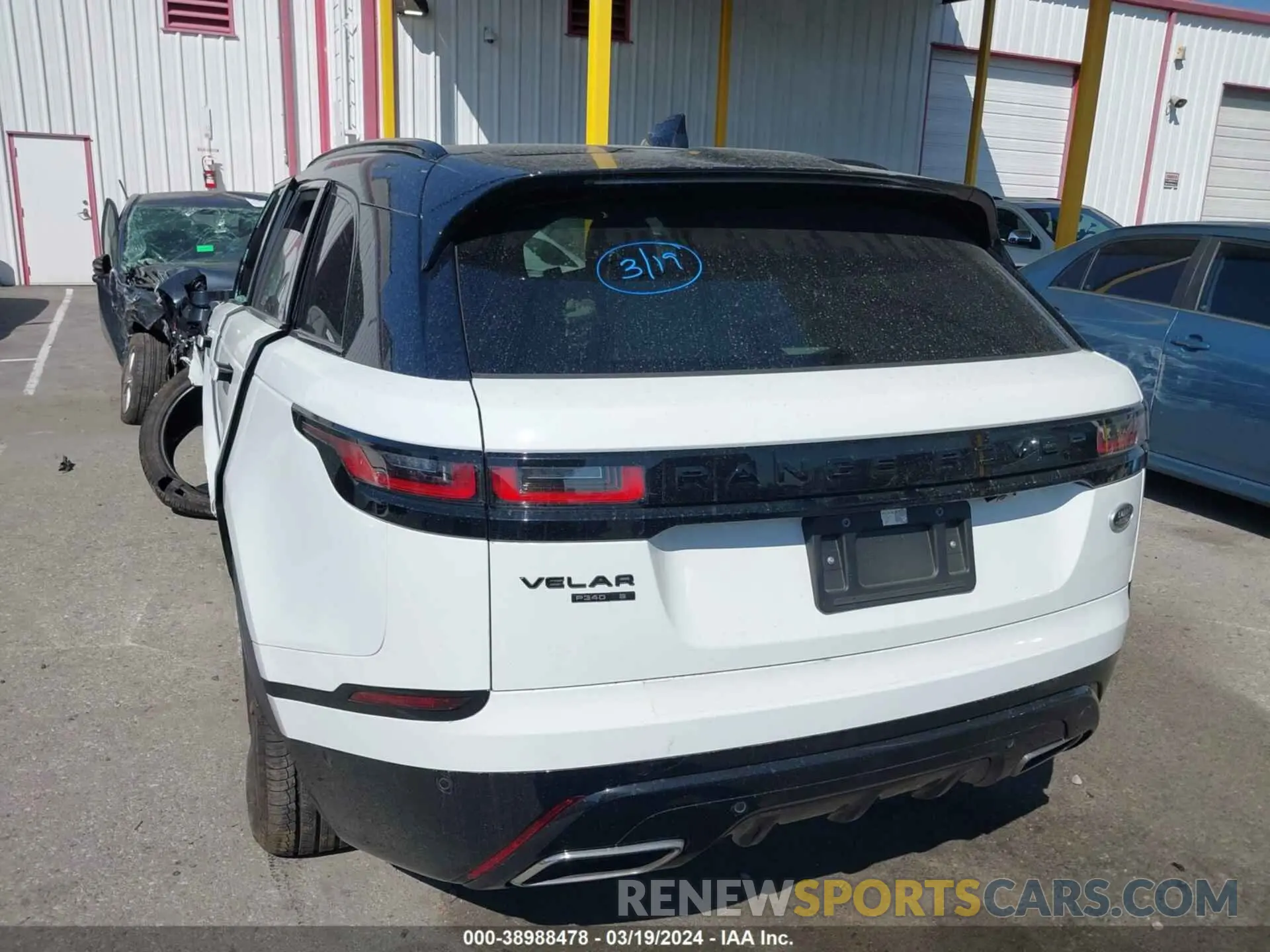 16 Photograph of a damaged car SALYT2EU7MA315226 LAND ROVER RANGE ROVER VELAR 2021