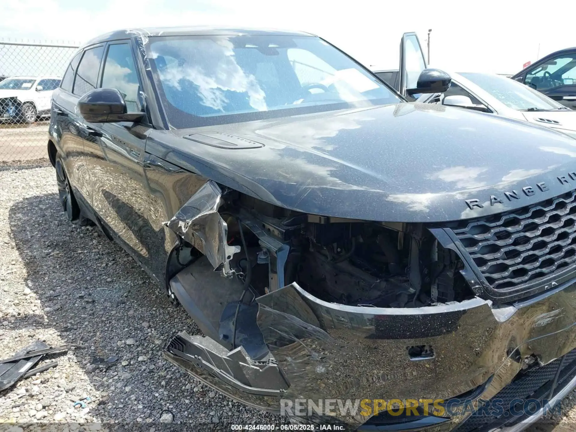 6 Photograph of a damaged car SALYT2EX0MA319824 LAND ROVER RANGE ROVER VELAR 2021