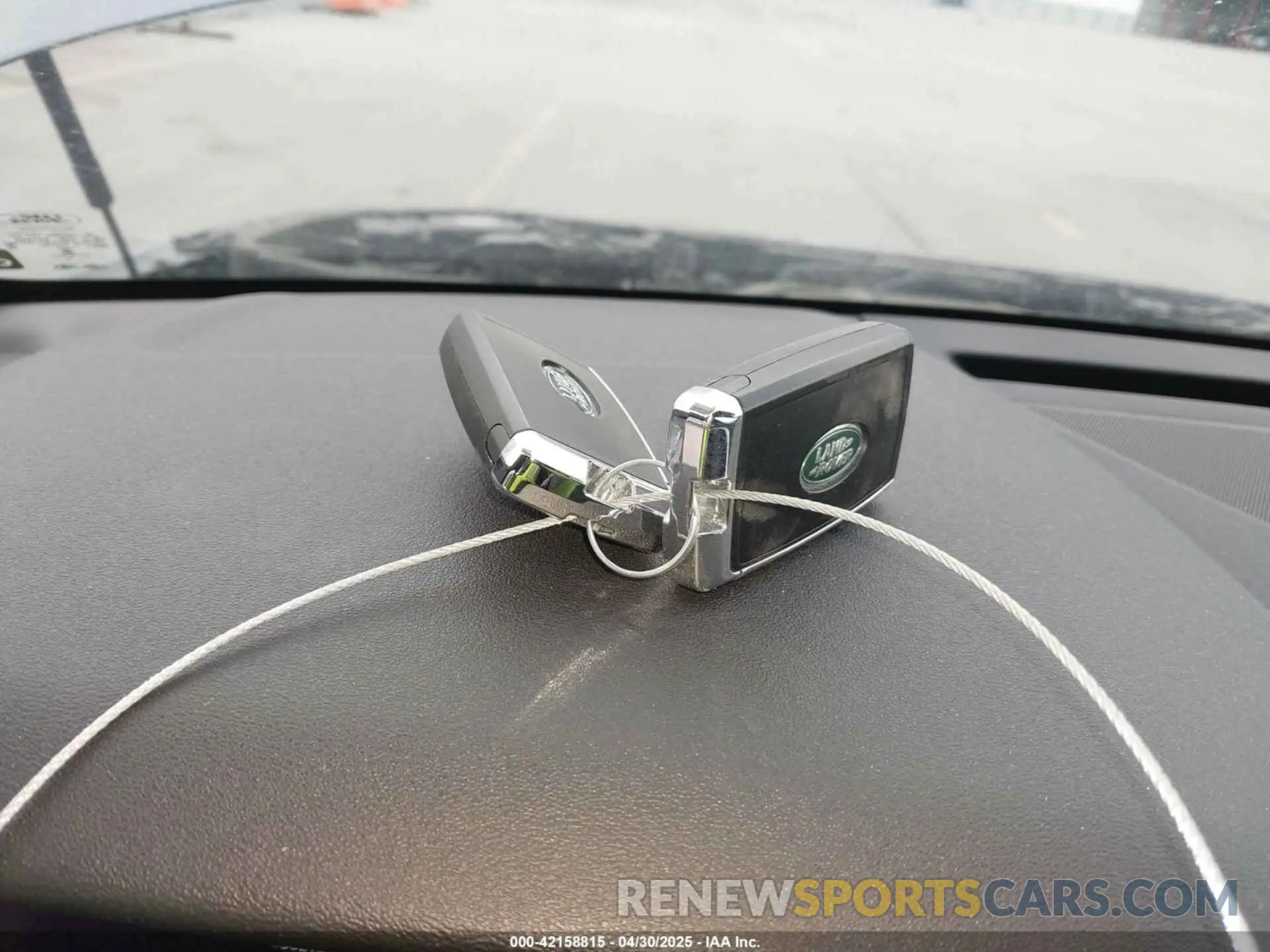 11 Photograph of a damaged car SALYT2EX3MA320305 LAND ROVER RANGE ROVER VELAR 2021