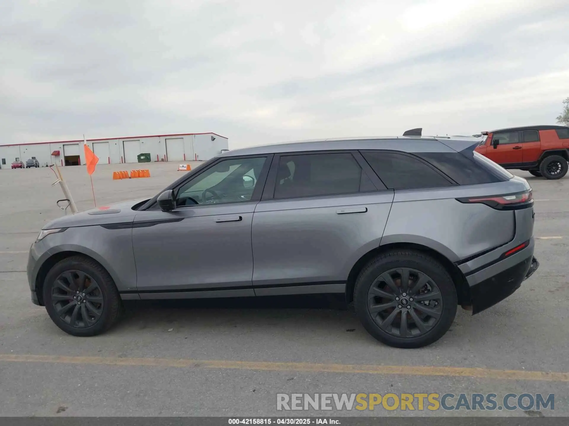 14 Photograph of a damaged car SALYT2EX3MA320305 LAND ROVER RANGE ROVER VELAR 2021