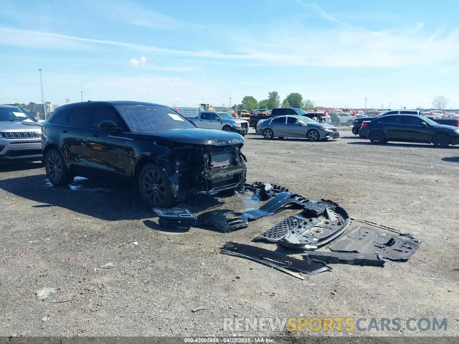 1 Photograph of a damaged car SALYT2EX8MA298026 LAND ROVER RANGE ROVER VELAR 2021