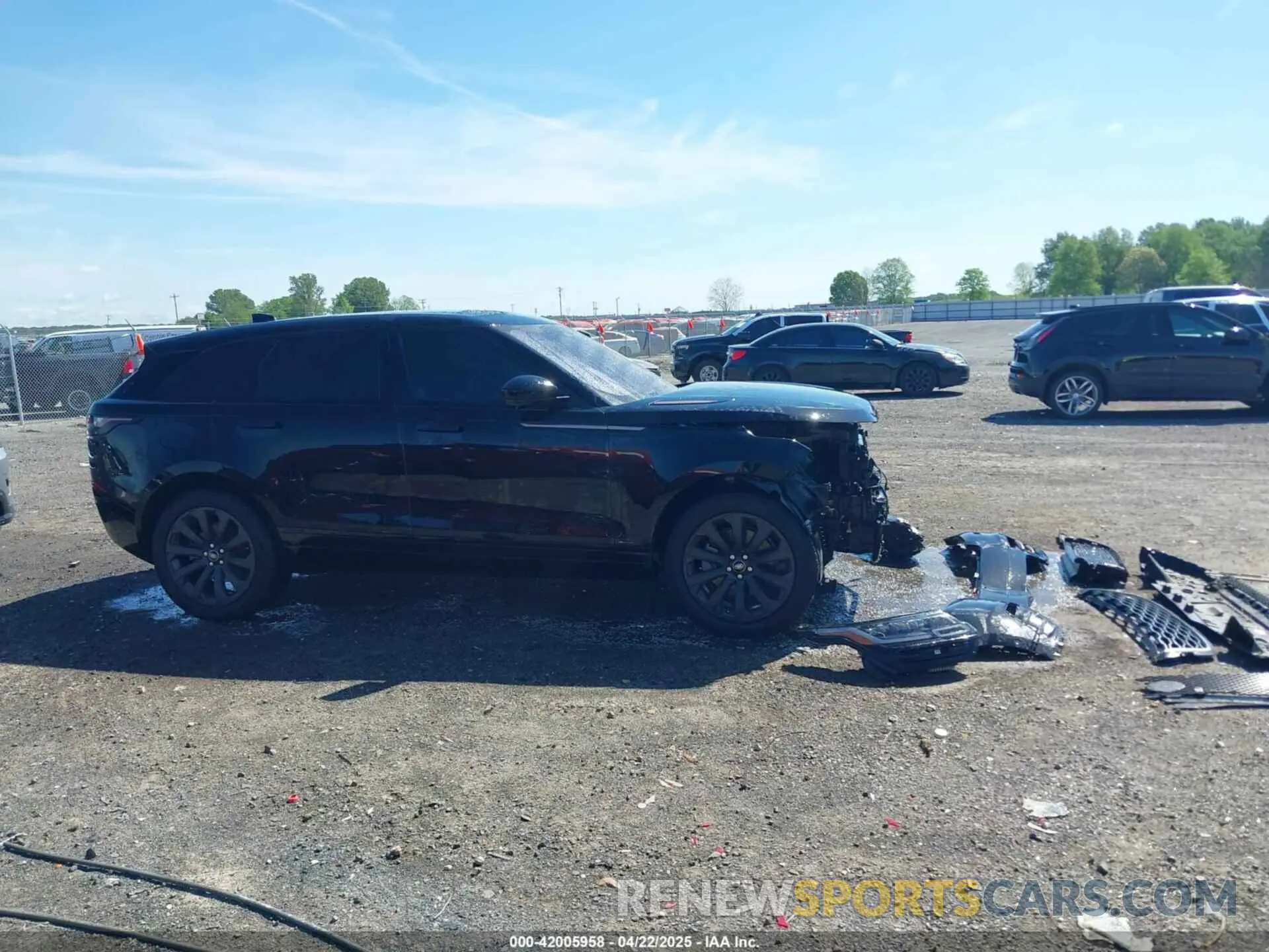 13 Photograph of a damaged car SALYT2EX8MA298026 LAND ROVER RANGE ROVER VELAR 2021