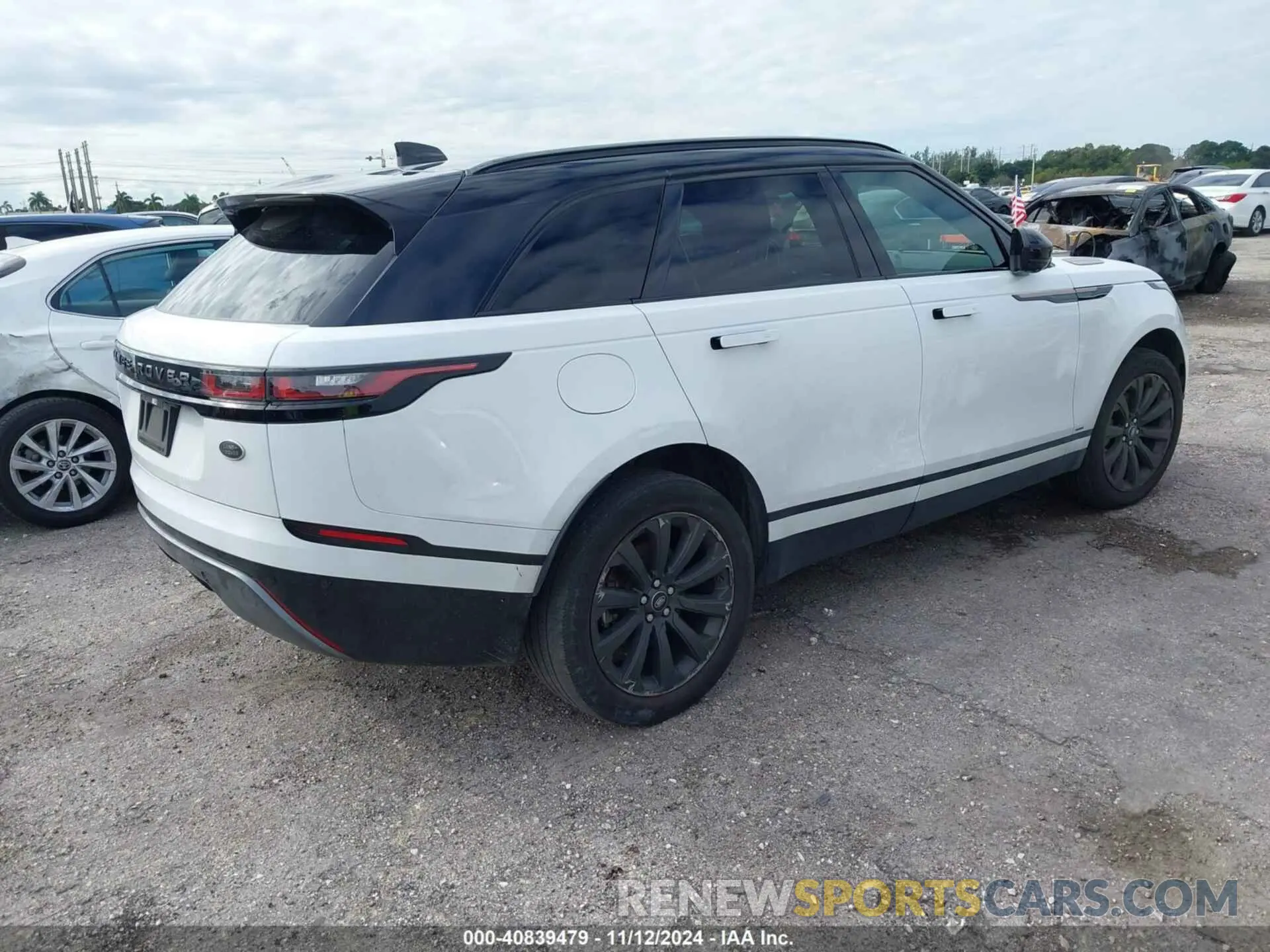 4 Photograph of a damaged car SALYT2EXXMA308295 LAND ROVER RANGE ROVER VELAR 2021
