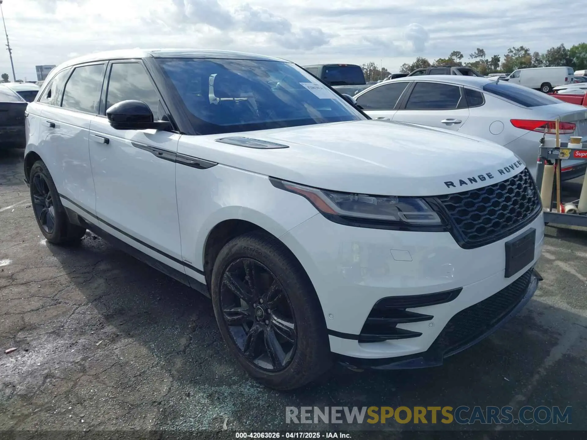 1 Фотография поврежденного автомобиля SALYT2EXXMA316087 LAND ROVER RANGE ROVER VELAR 2021
