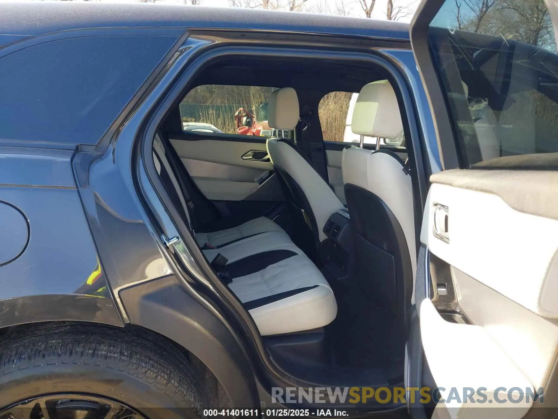 8 Photograph of a damaged car SALYT2EX7NA331292 LAND ROVER RANGE ROVER VELAR 2022