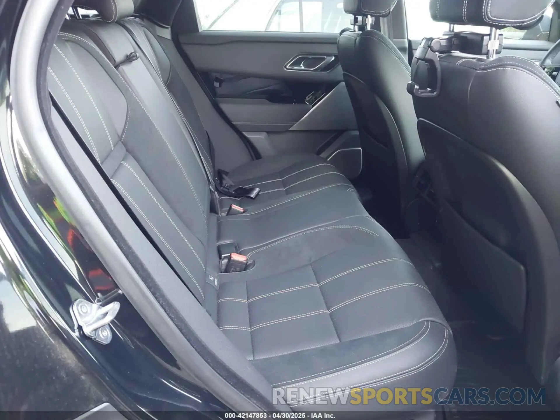8 Photograph of a damaged car SALYT2EX8NA333925 LAND ROVER RANGE ROVER VELAR 2022