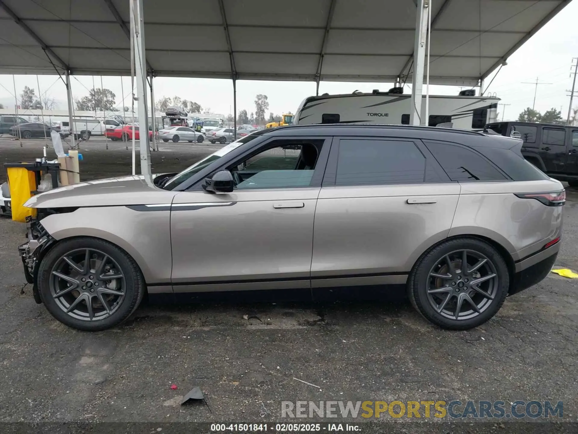 15 Photograph of a damaged car SALYJ2EX1PA363583 LAND ROVER RANGE ROVER VELAR 2023
