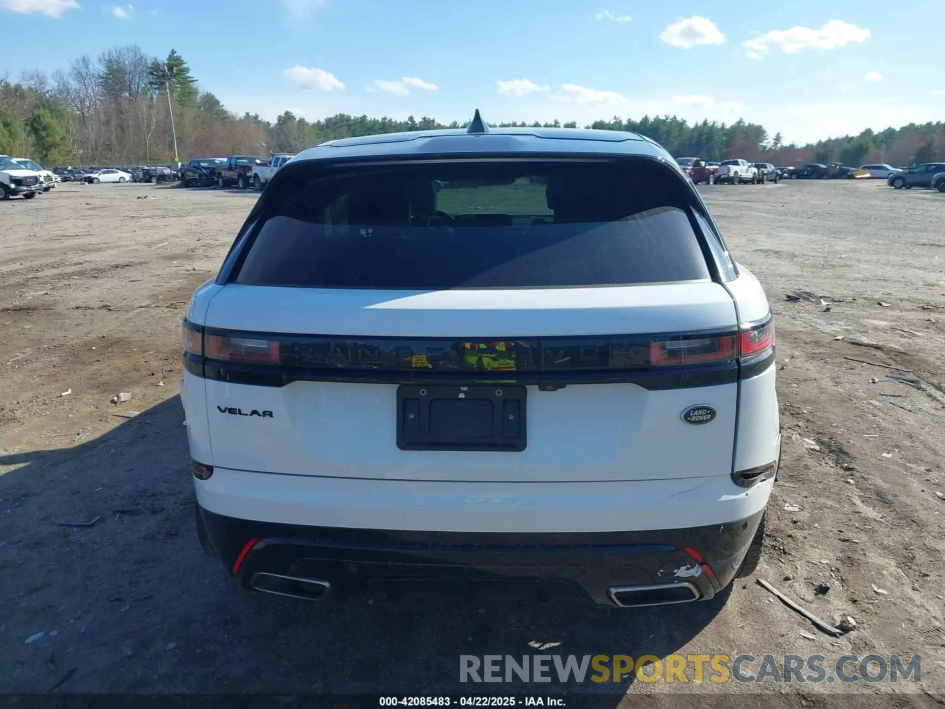 16 Photograph of a damaged car SALYT2EU7PA357867 LAND ROVER RANGE ROVER VELAR 2023