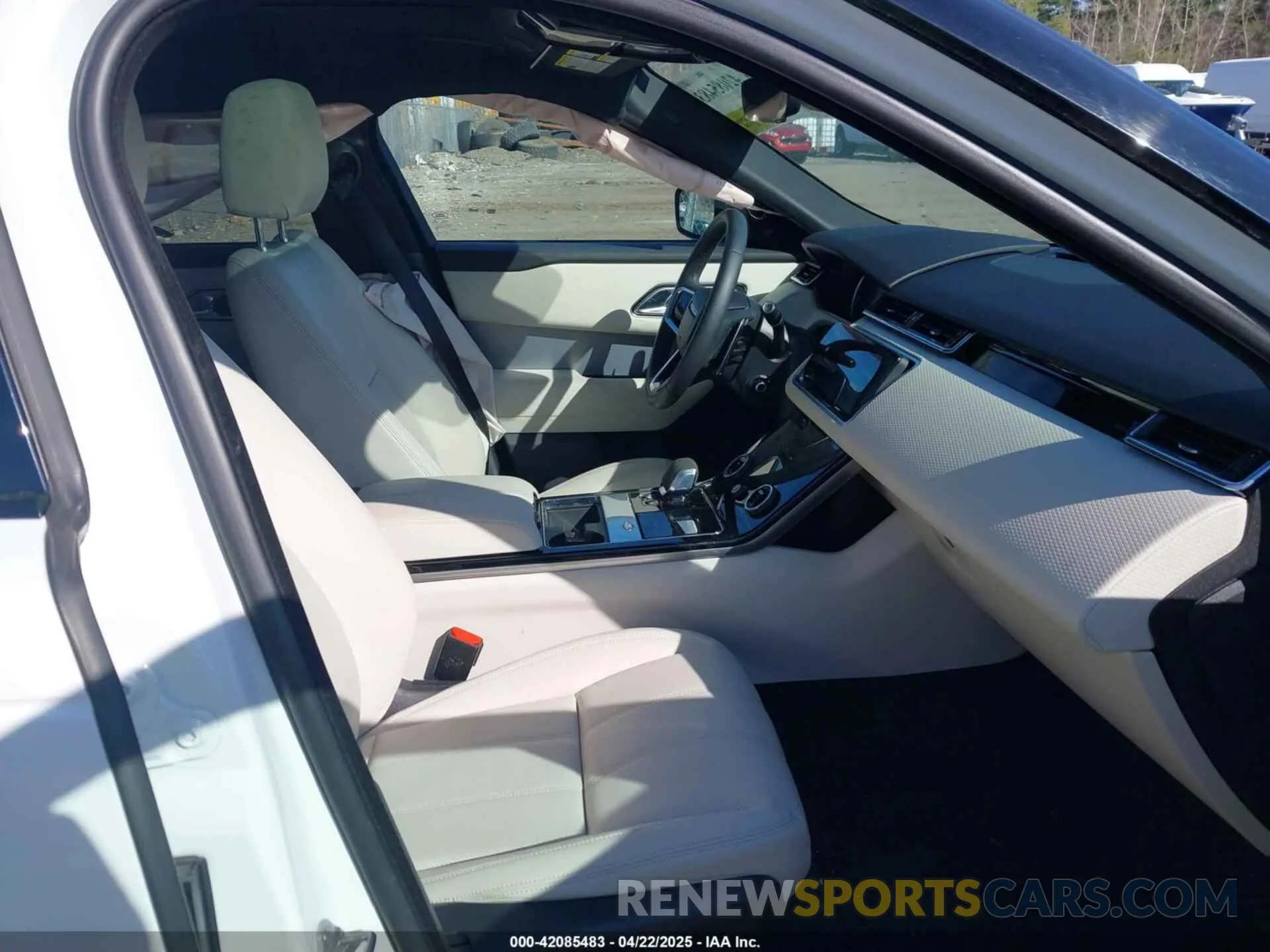 5 Photograph of a damaged car SALYT2EU7PA357867 LAND ROVER RANGE ROVER VELAR 2023