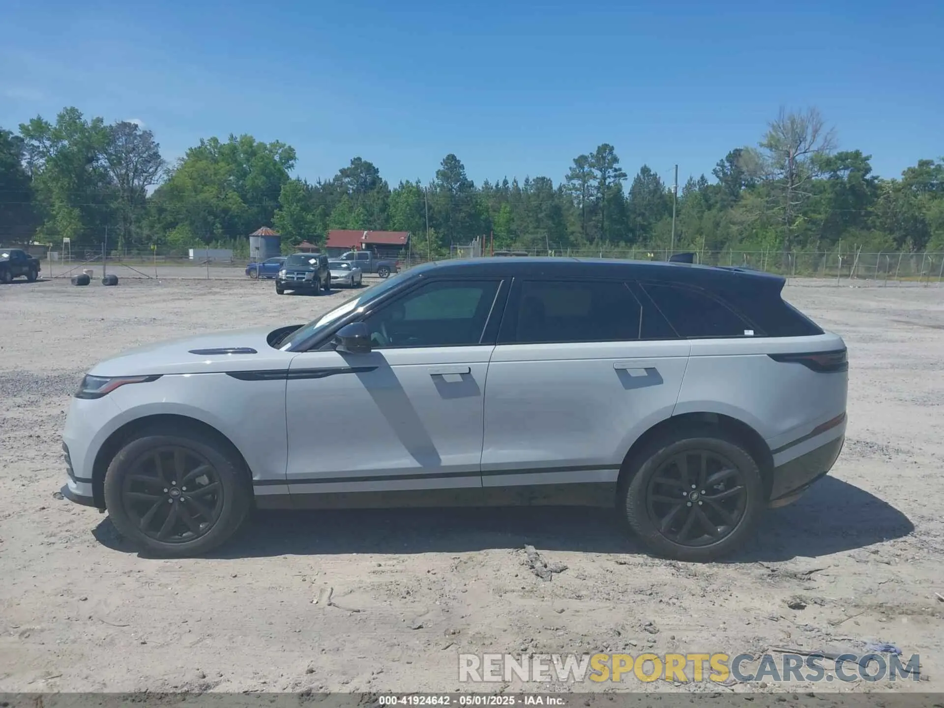 14 Фотография поврежденного автомобиля SALYL2EX3RA379944 LAND ROVER RANGE ROVER VELAR 2024
