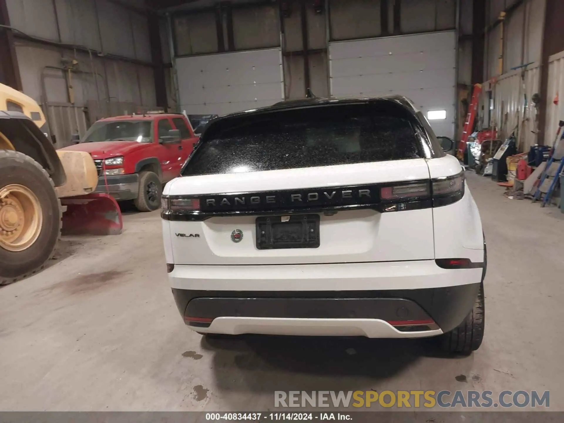 16 Photograph of a damaged car SALYL2EX9RA370374 LAND ROVER RANGE ROVER VELAR 2024