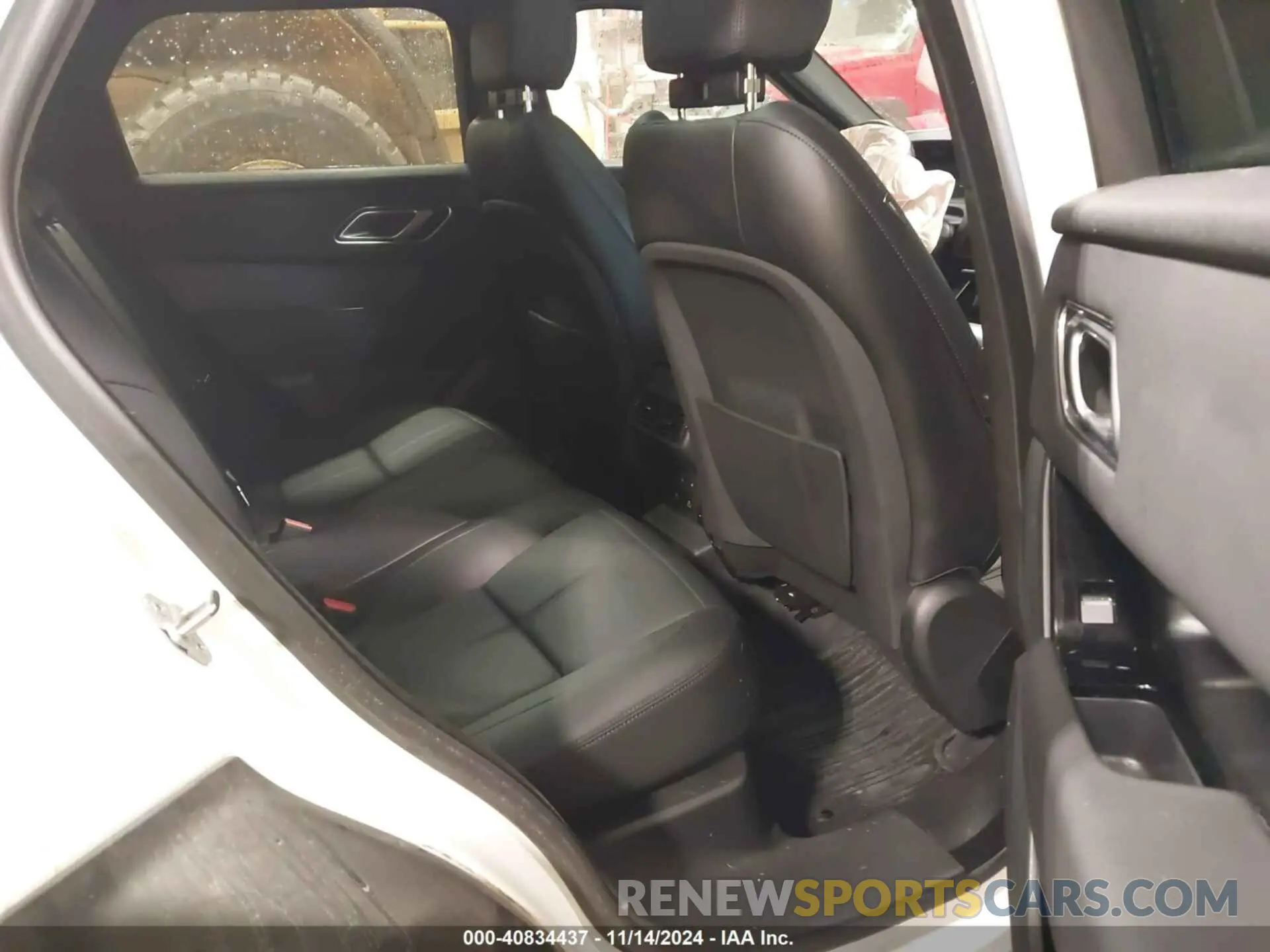 8 Photograph of a damaged car SALYL2EX9RA370374 LAND ROVER RANGE ROVER VELAR 2024