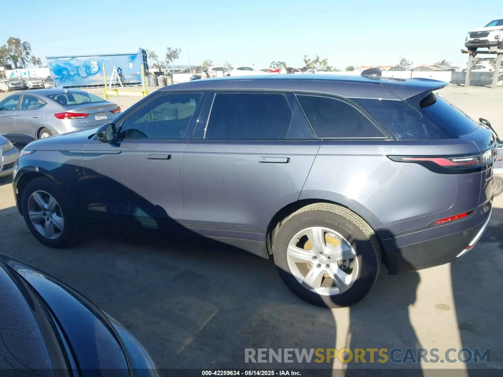 14 Photograph of a damaged car SALYJ2EX5SA392822 LAND ROVER RANGE ROVER VELAR 2025