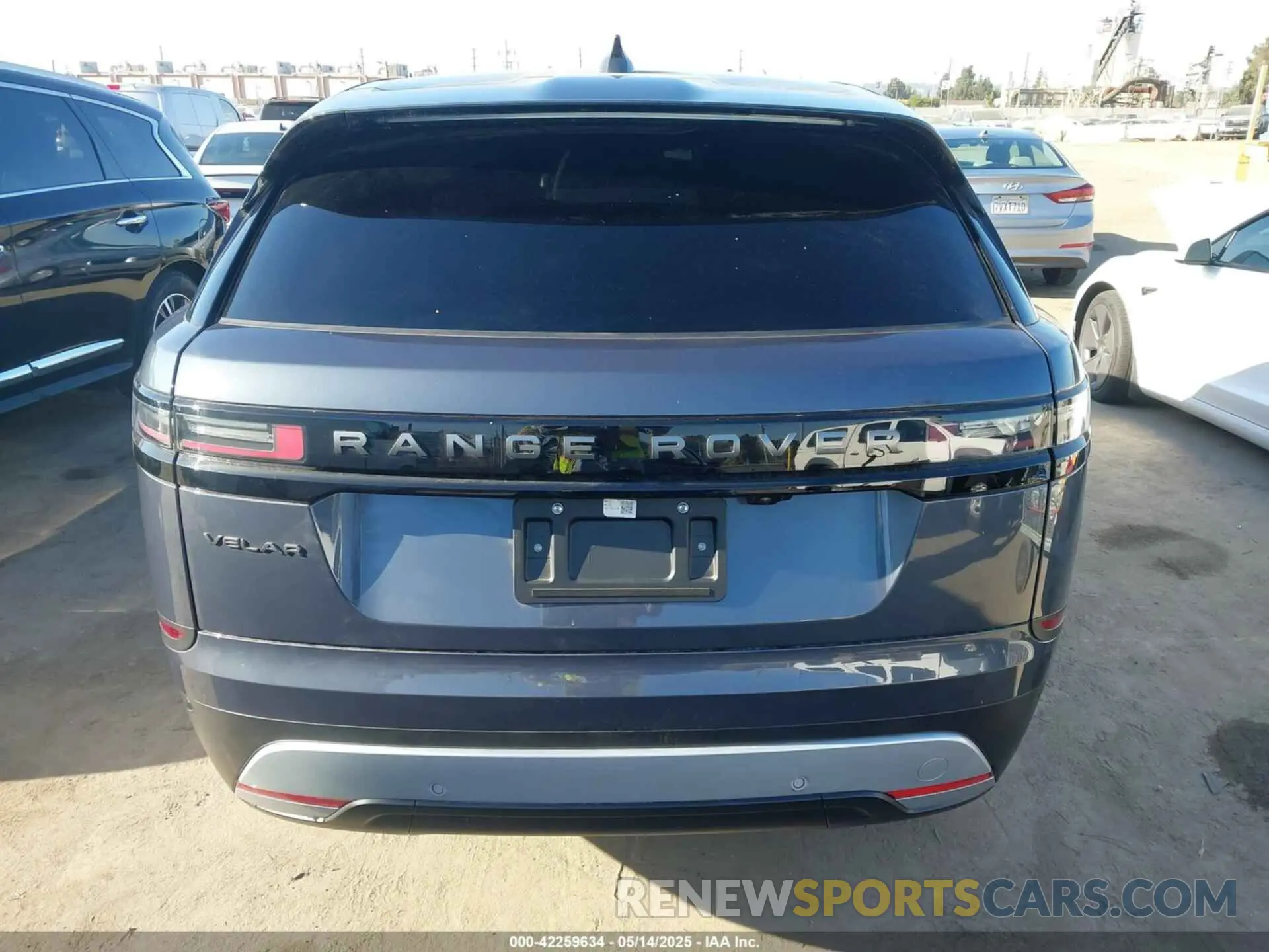 16 Photograph of a damaged car SALYJ2EX5SA392822 LAND ROVER RANGE ROVER VELAR 2025