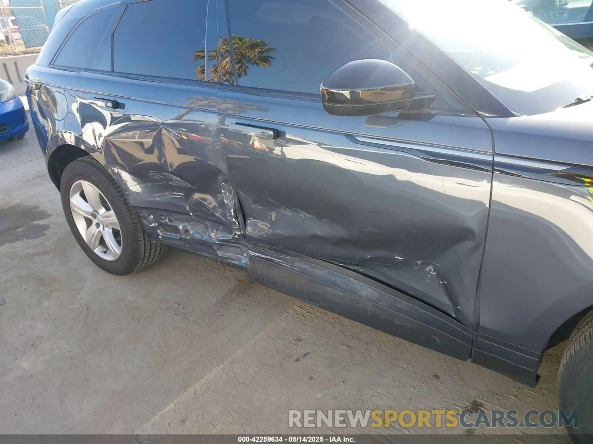 6 Photograph of a damaged car SALYJ2EX5SA392822 LAND ROVER RANGE ROVER VELAR 2025